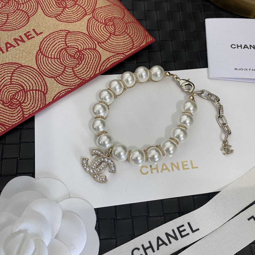 18K Pearls Chanel Bracelet