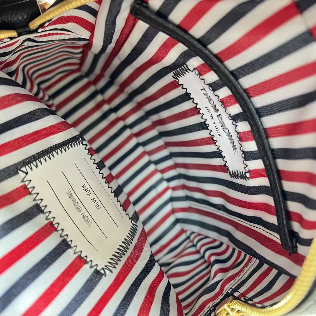 Top crossbody bag