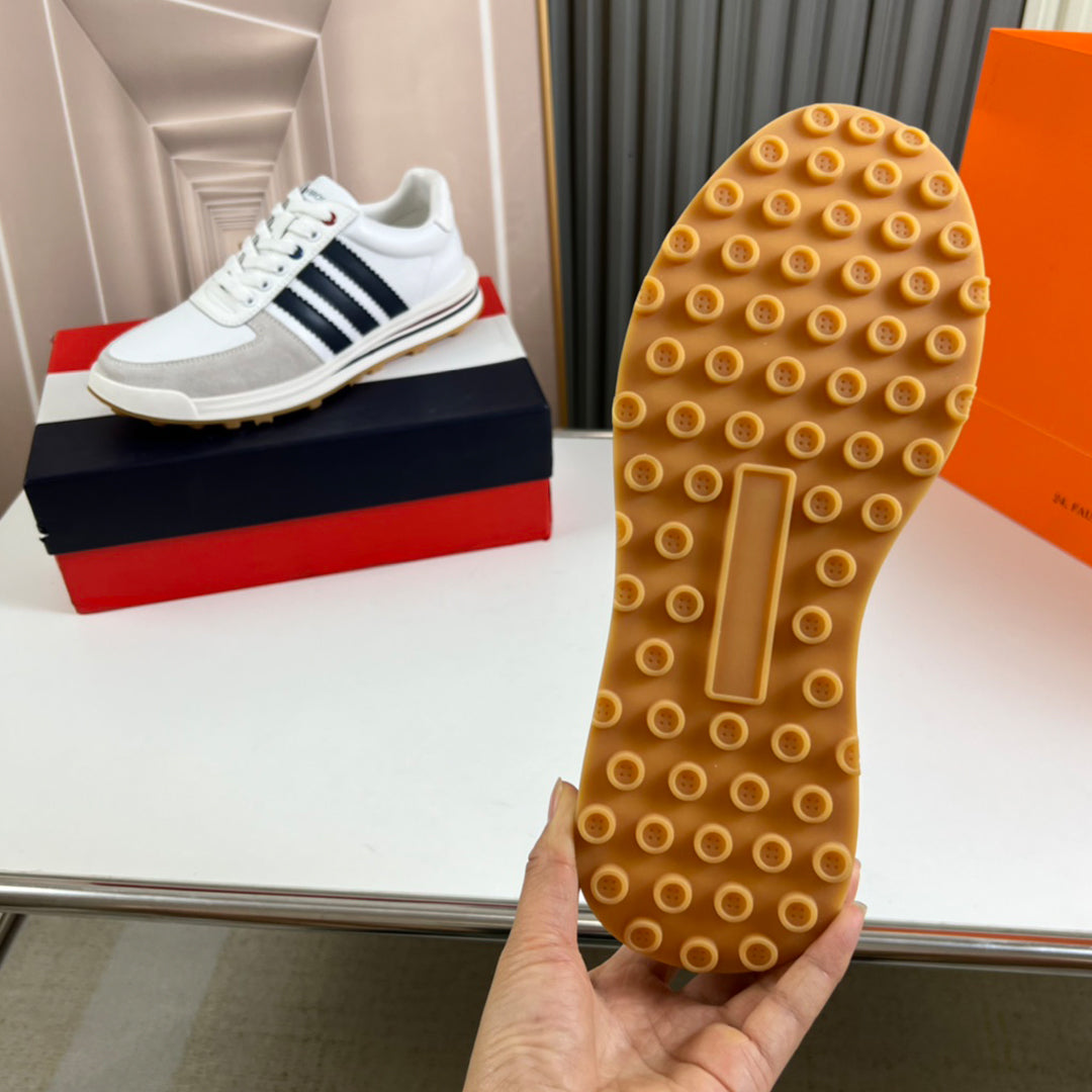 Leather sneakers