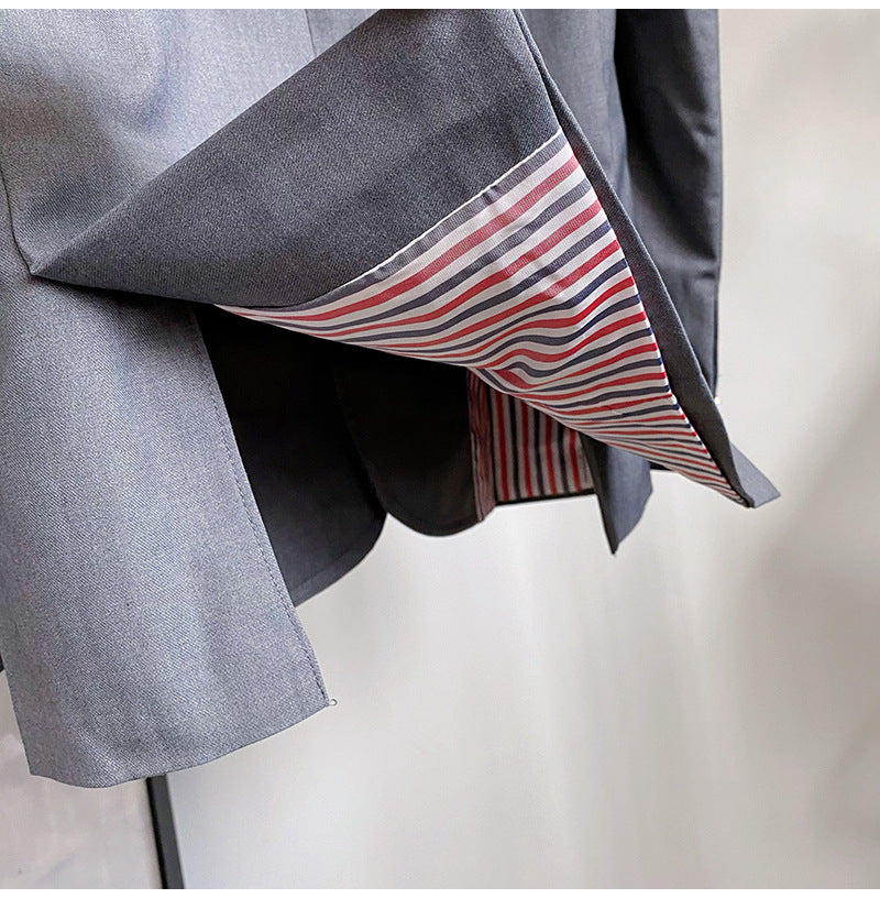 Armband suit