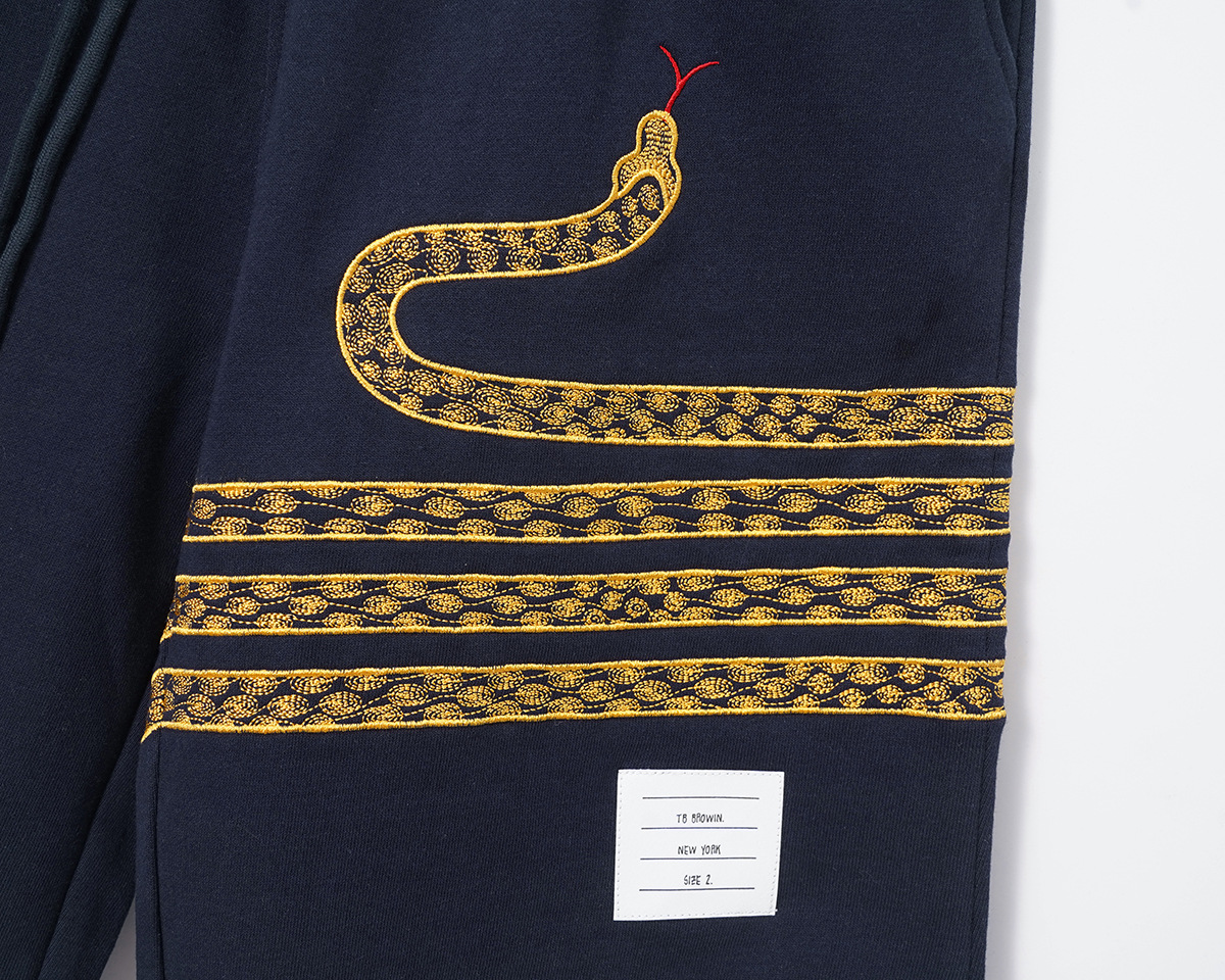 Snake-shaped shorts