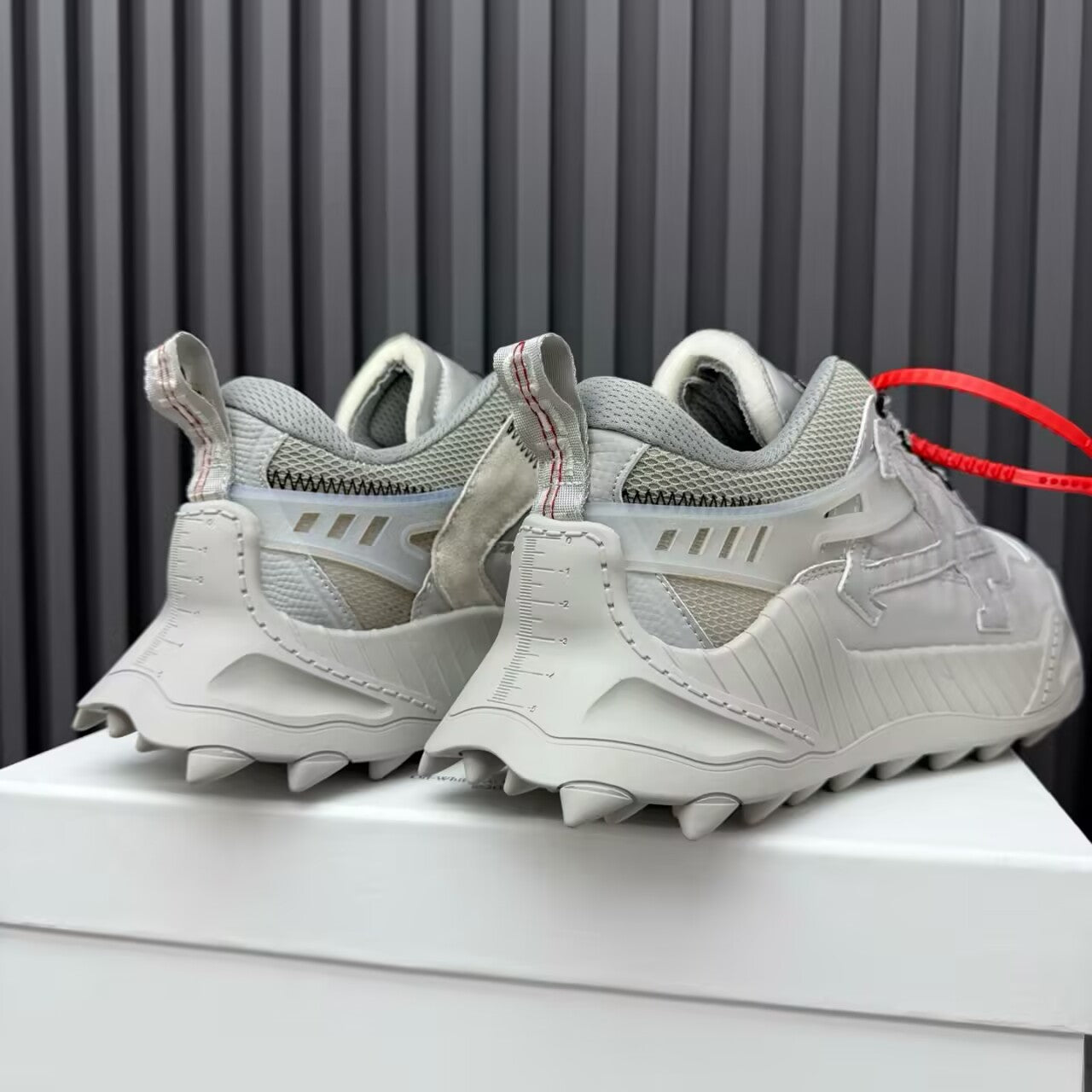 Off New white sneakers for men and women