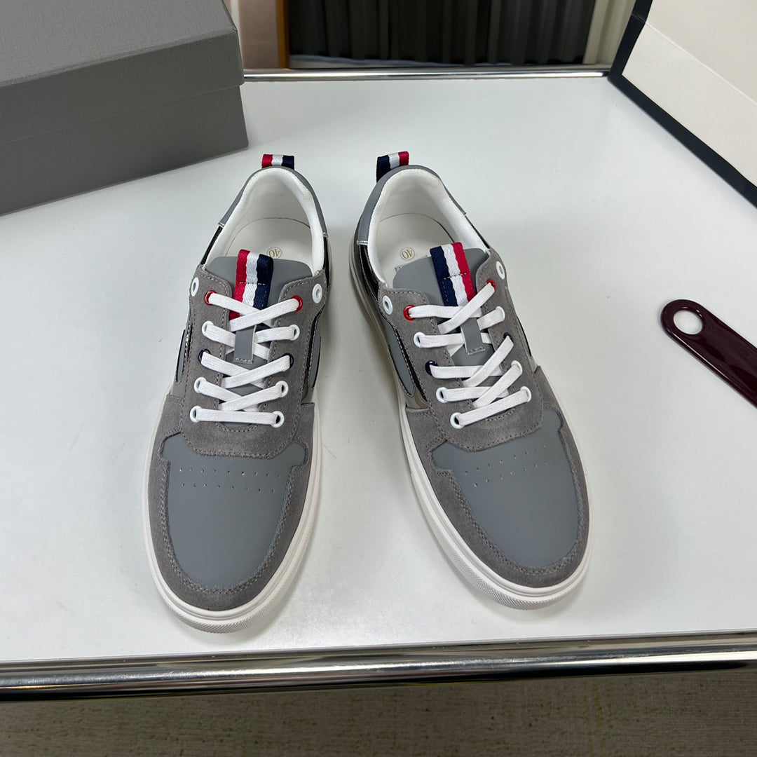 Leather sneakers