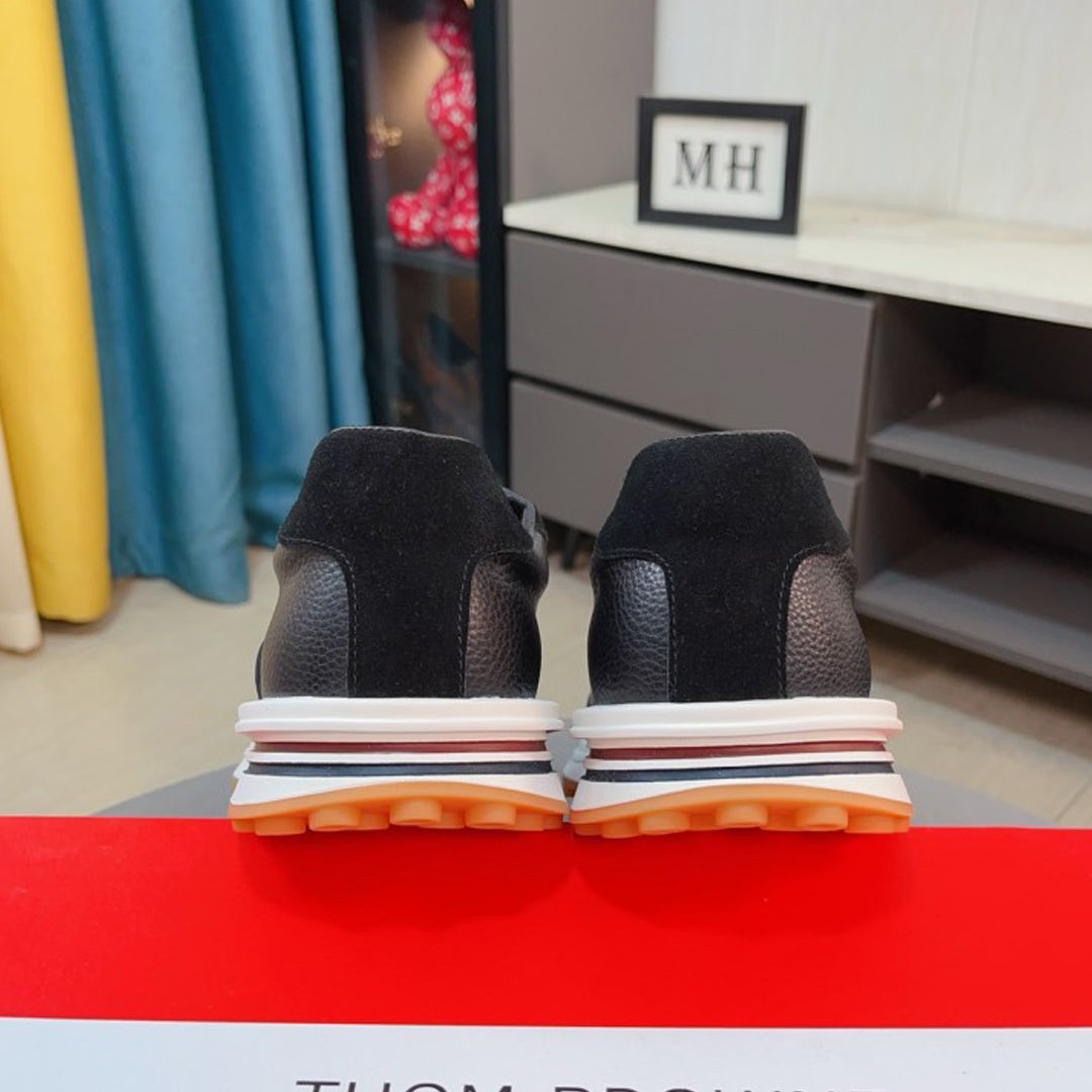 Leather sneakers