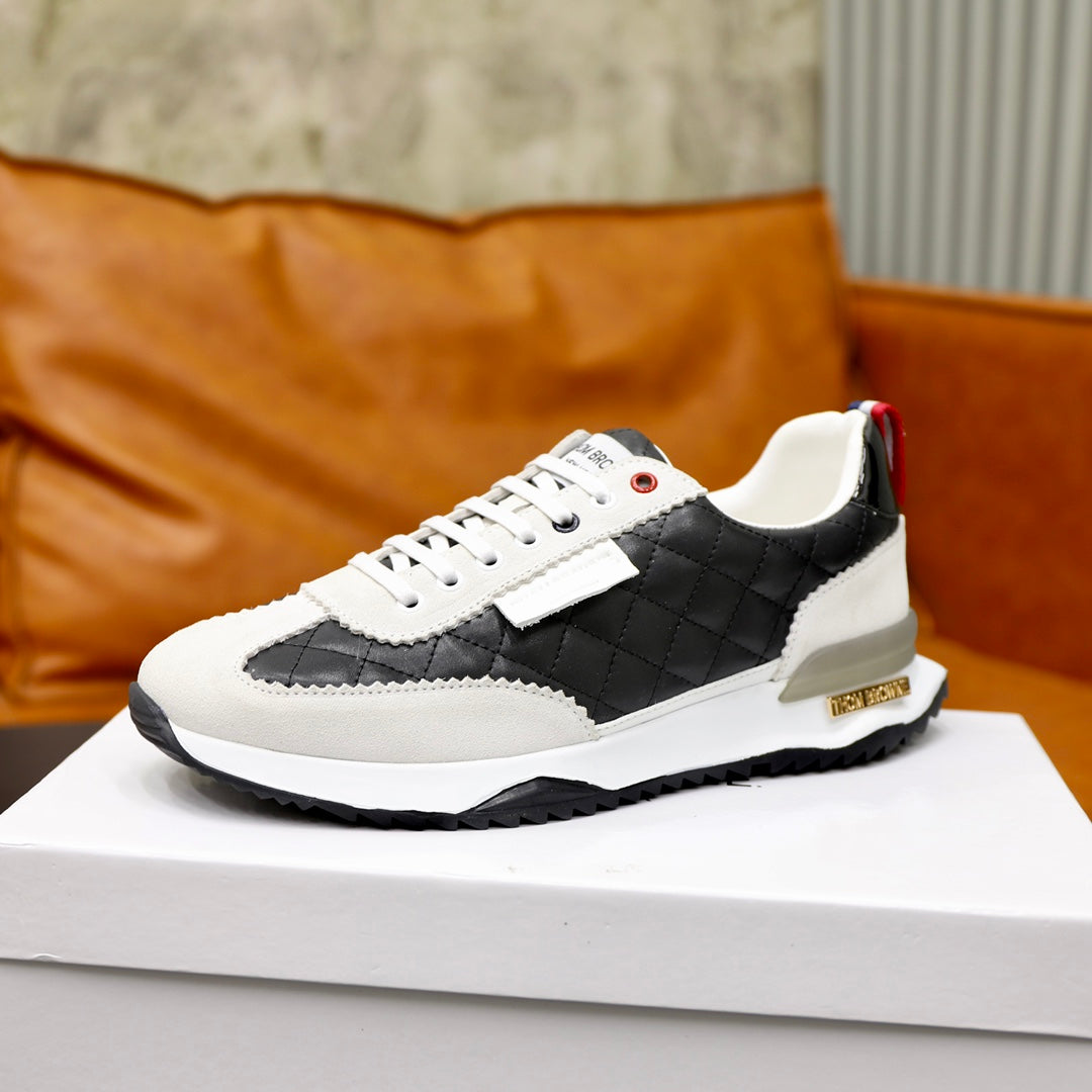 Leather sneakers