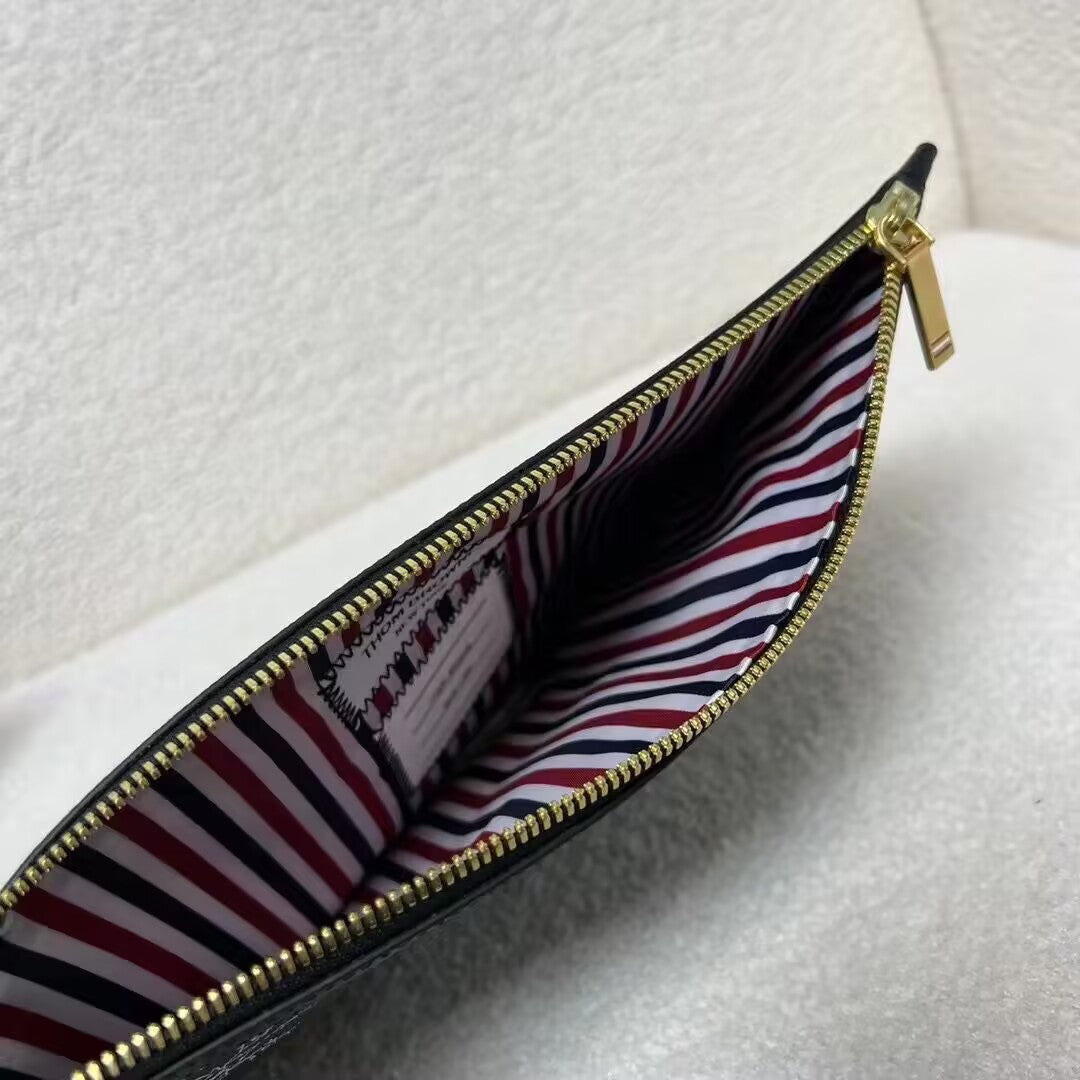 Top-grade cowhide clutch