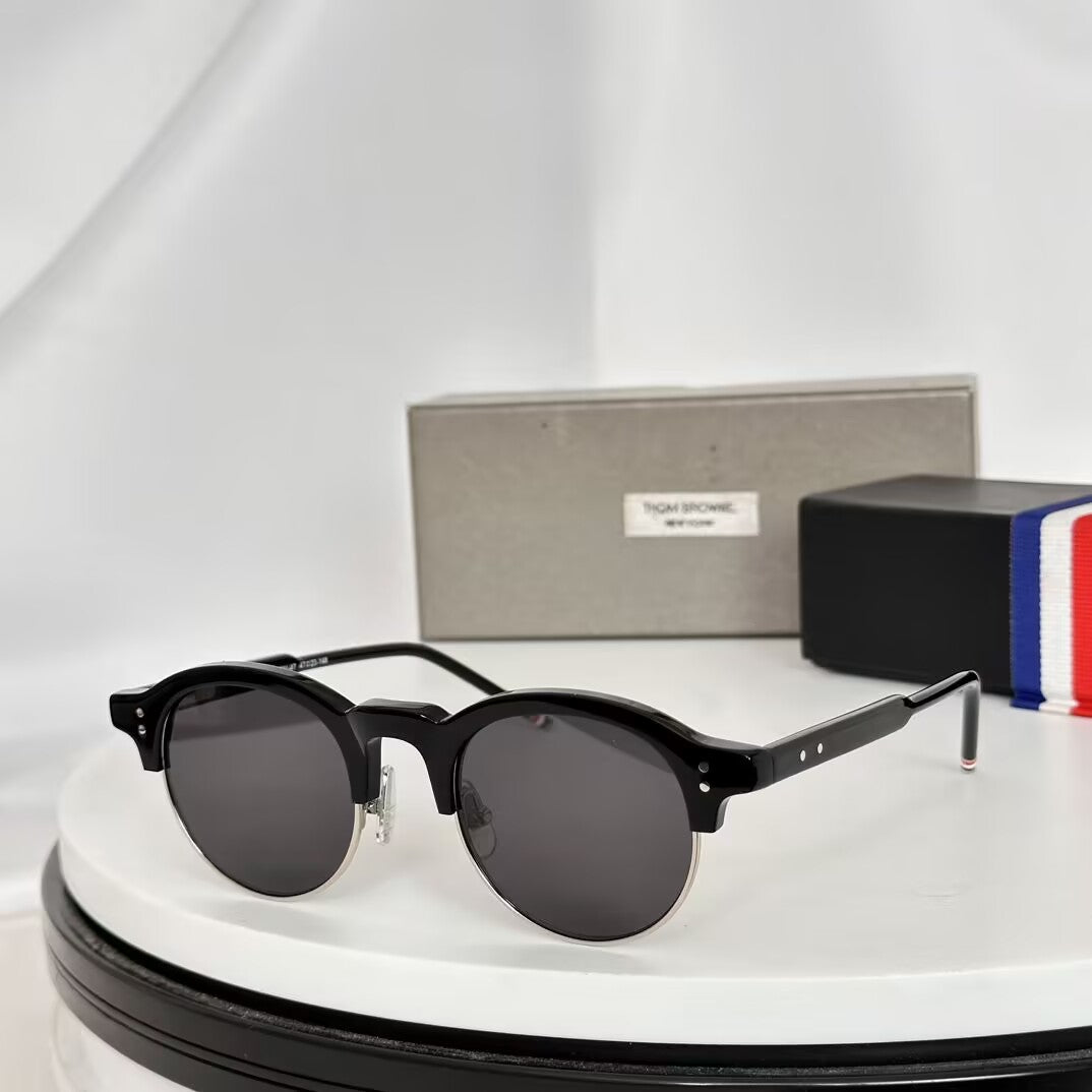 Classic style sunglasses