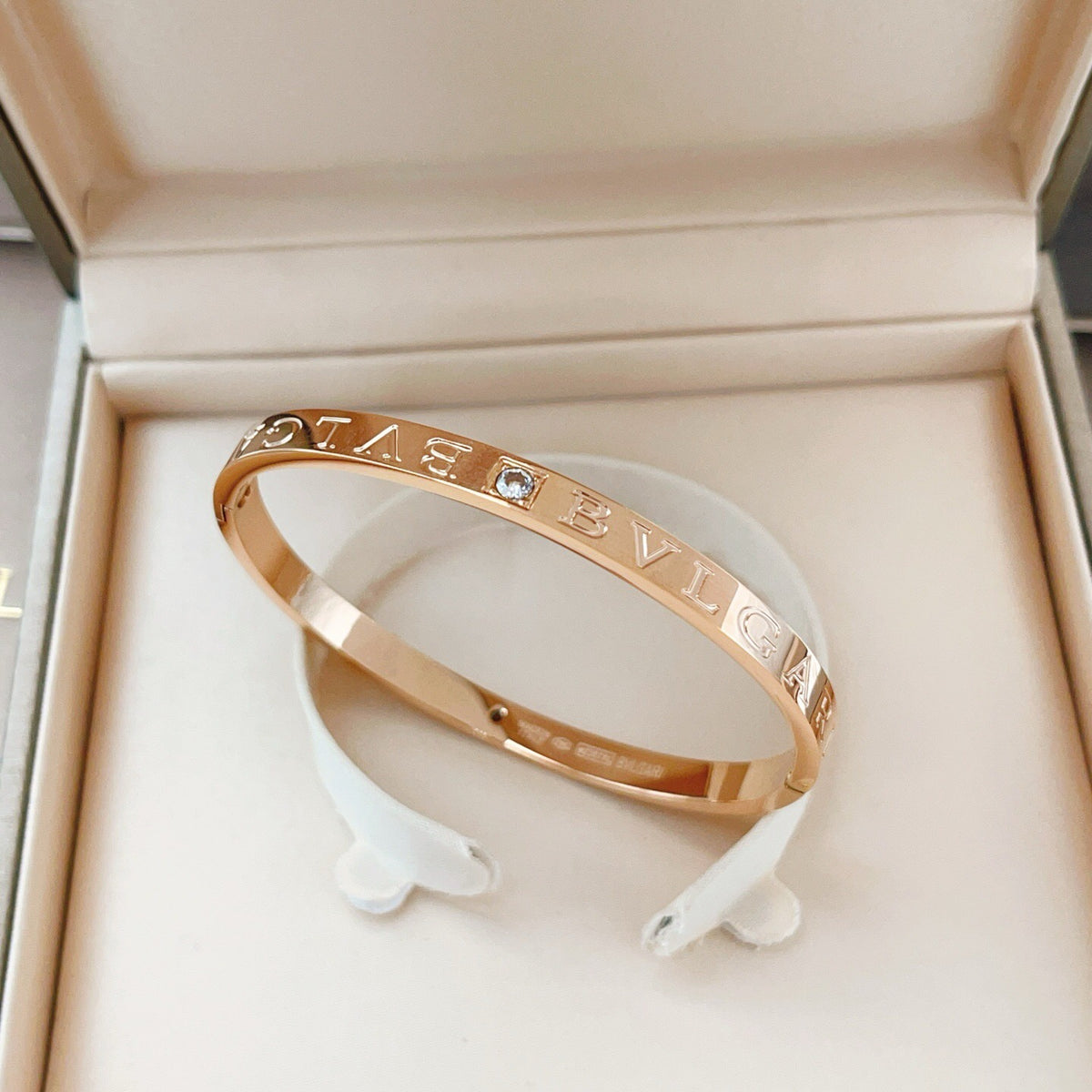 BVLGARI Double-diamond lettering Bracelet