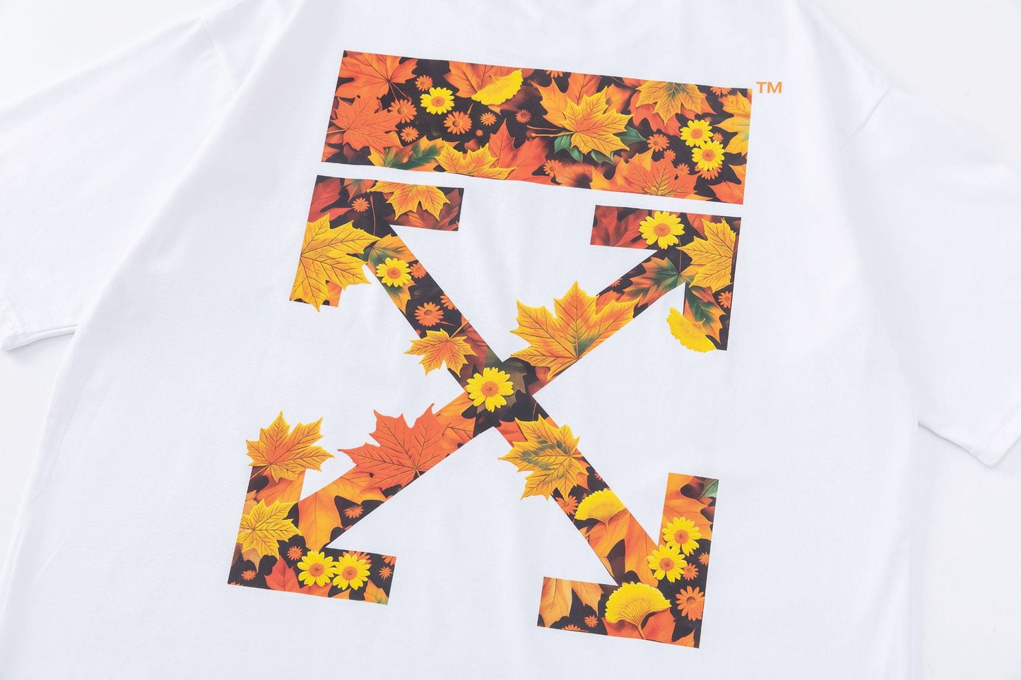 OFF  Chrysanthemum-pattern T-shirt