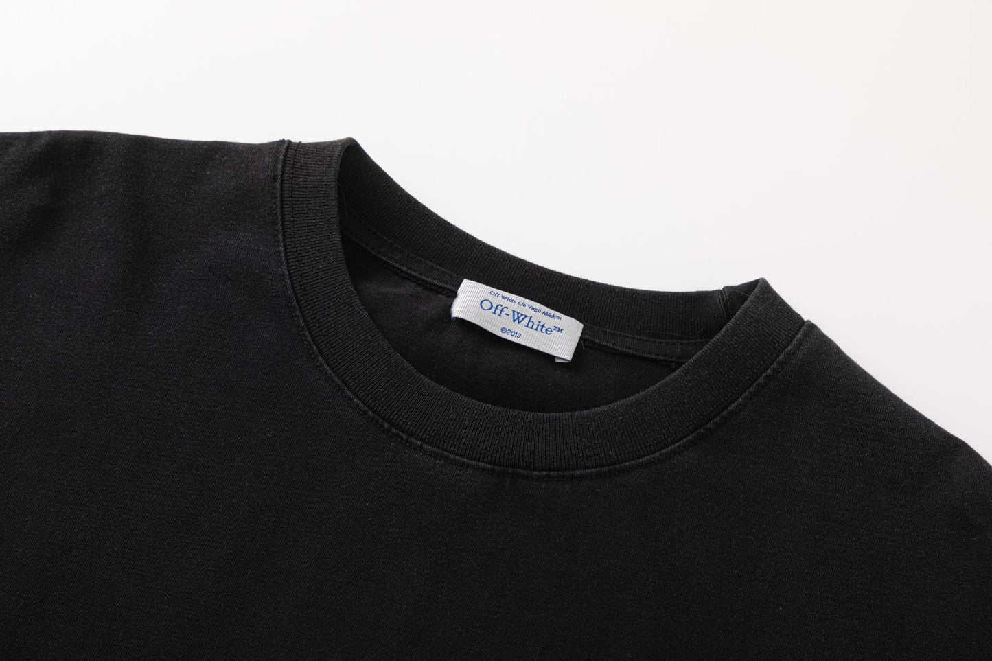 OFF  Giant Crocodile Arrow T-Shirt