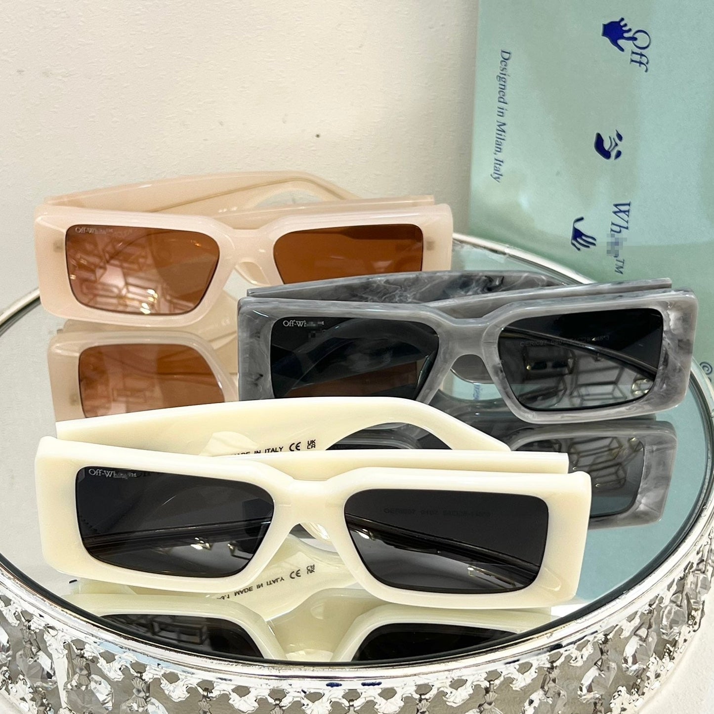 OFF Arrow logo sunglasses#097