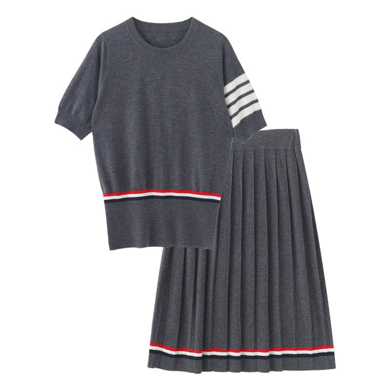 Knitted skirt suit