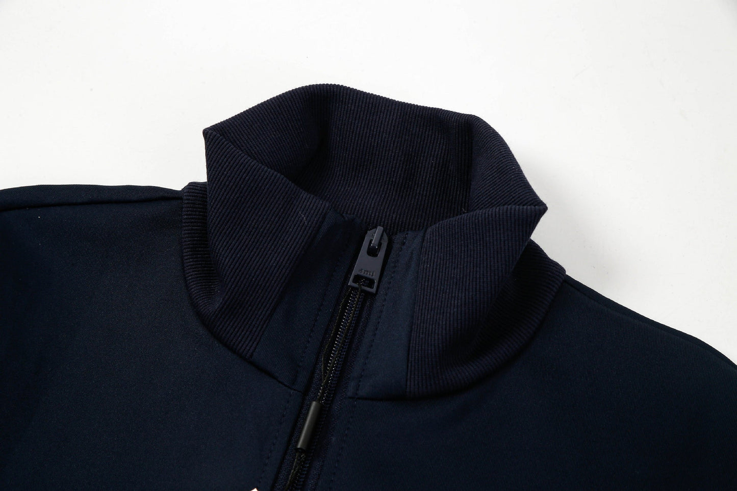 AMI PARIS Men's and women's sportswear