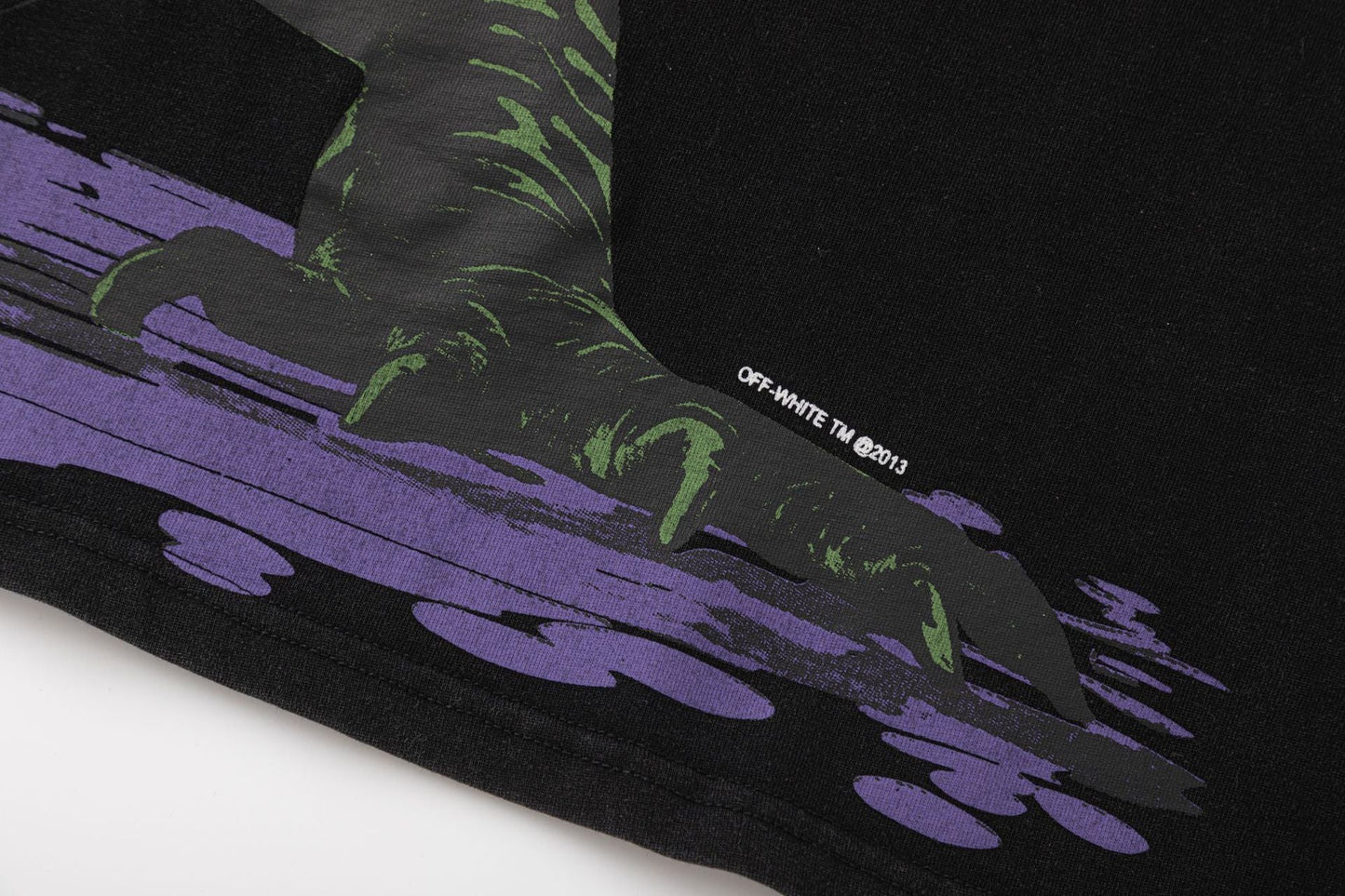 OFF  Giant Crocodile Arrow T-Shirt