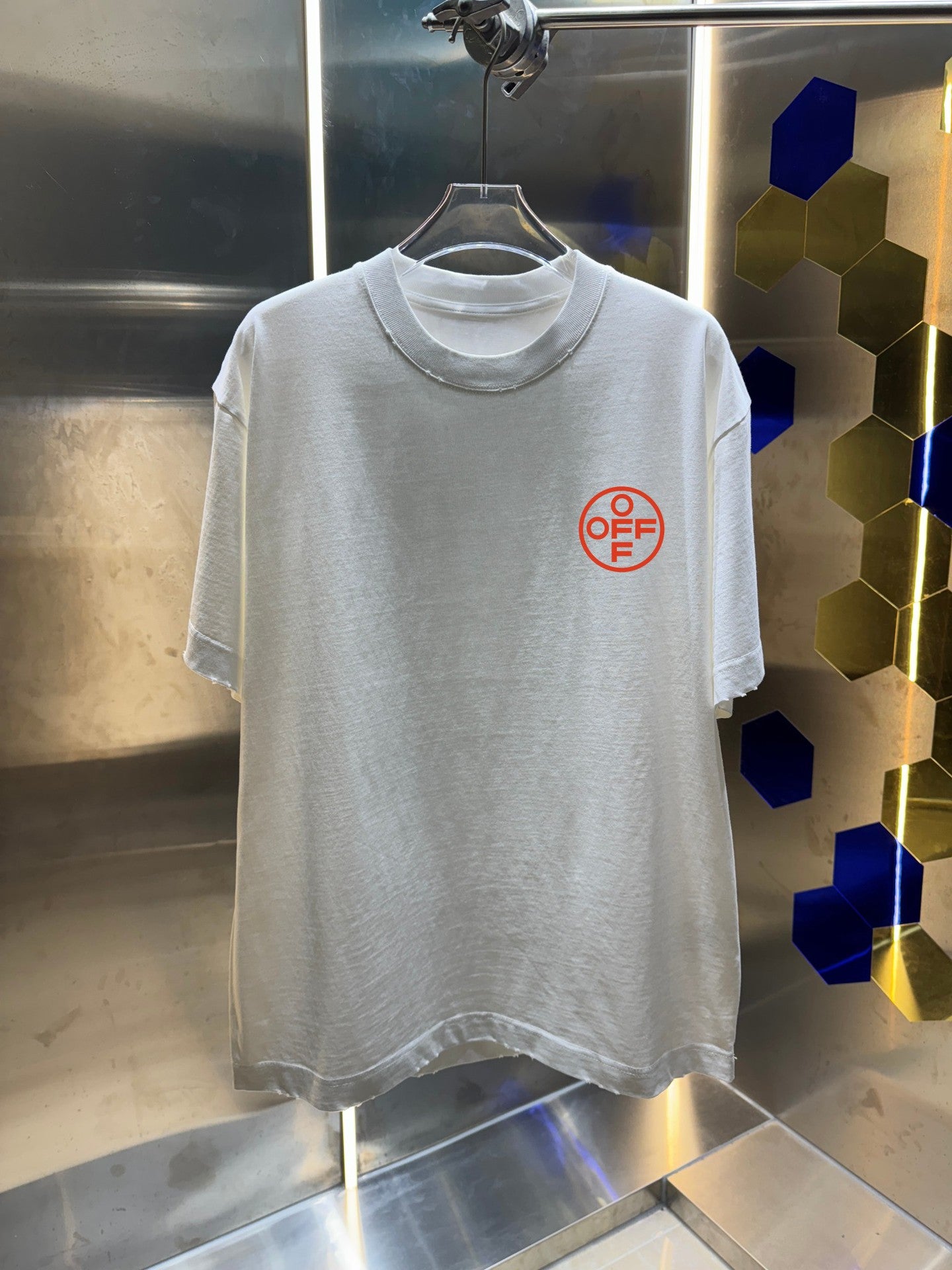 OFF  Distressed graphic T-shirt