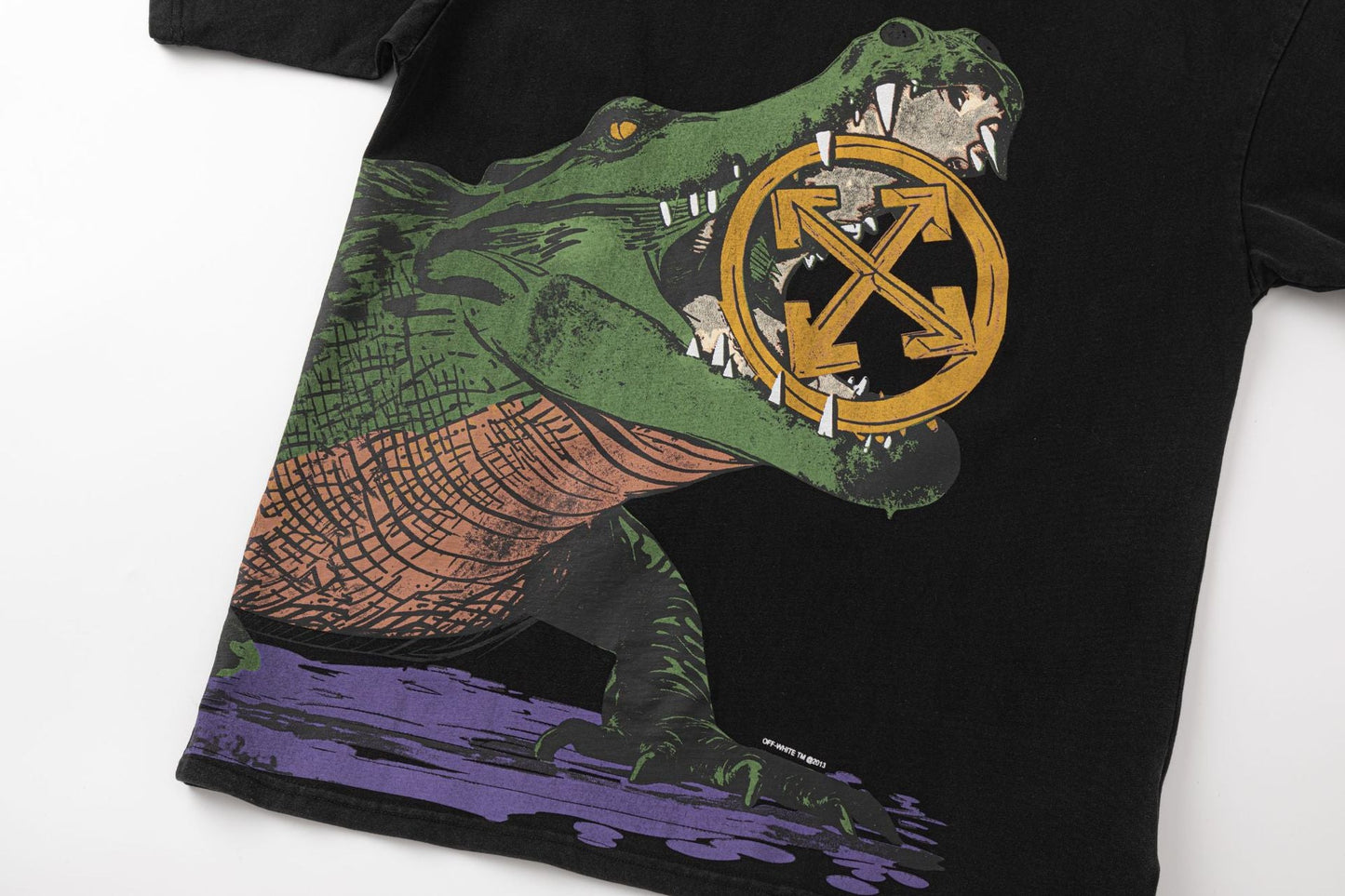 OFF  Giant Crocodile Arrow T-Shirt