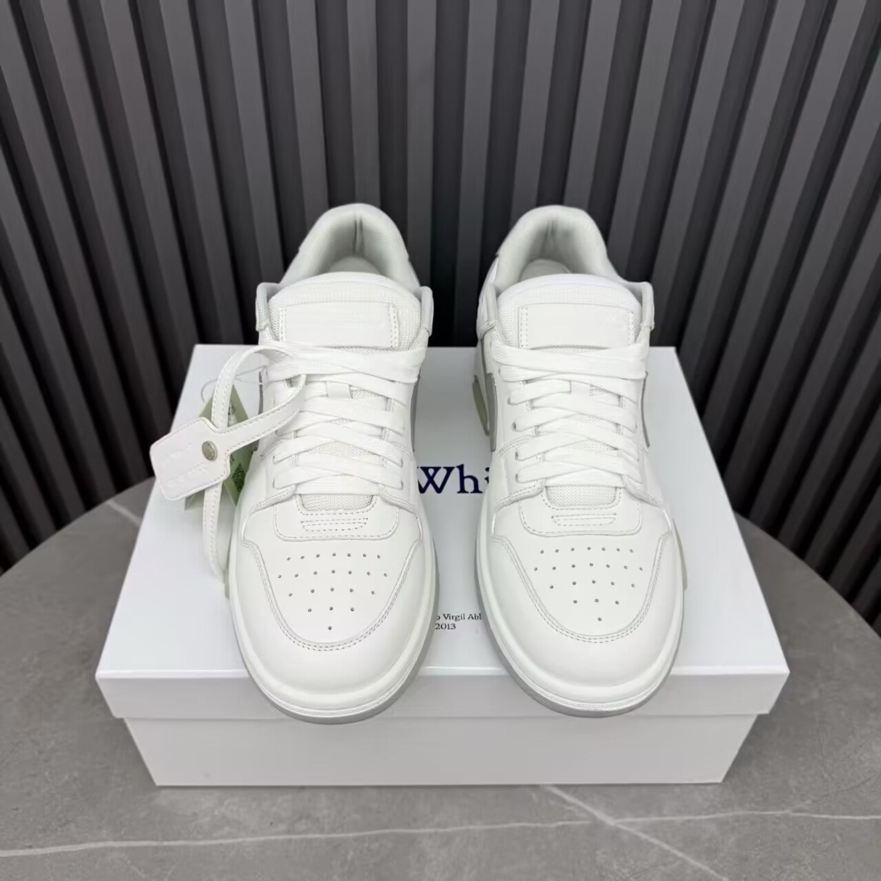 Off New white sneakers for men and women