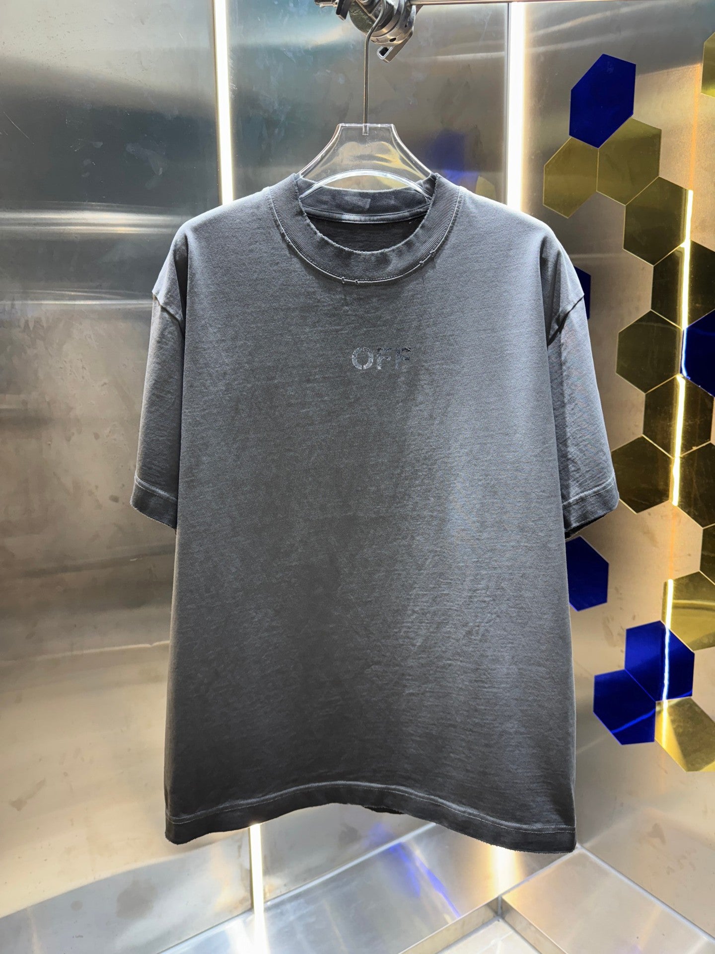 OFF  Distressed graphic T-shirt