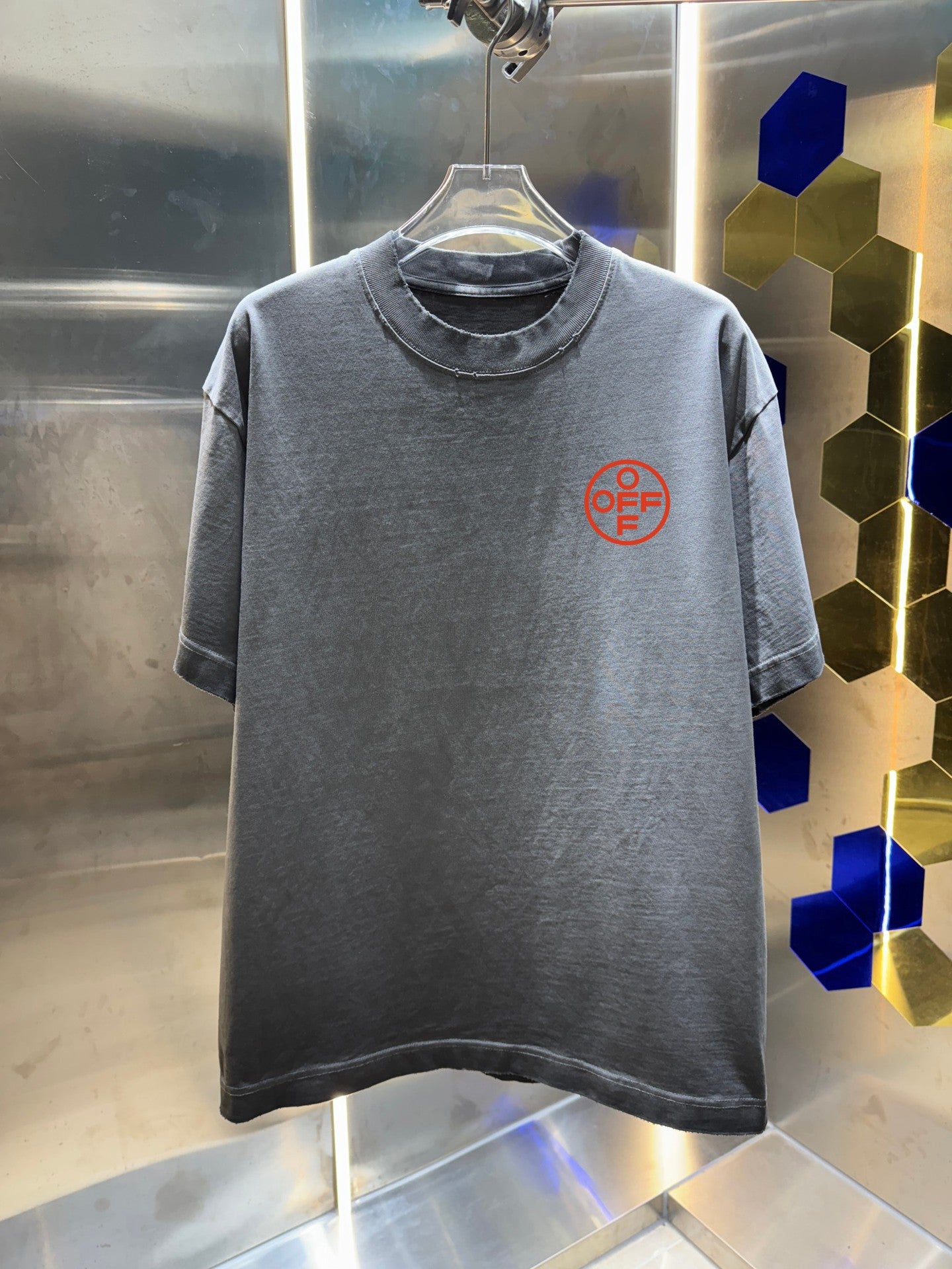 OFF  Distressed graphic T-shirt