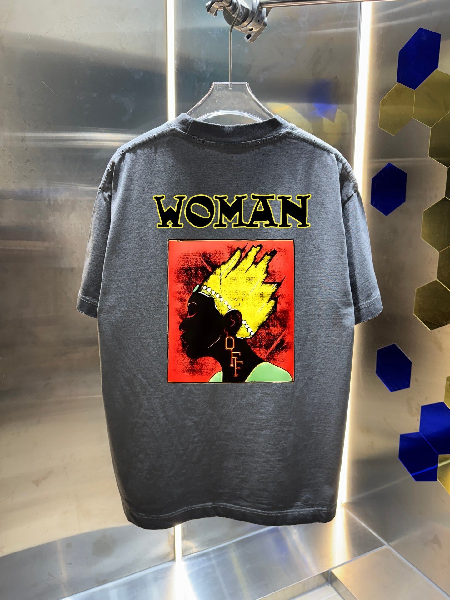 OFF  Distressed graphic T-shirt