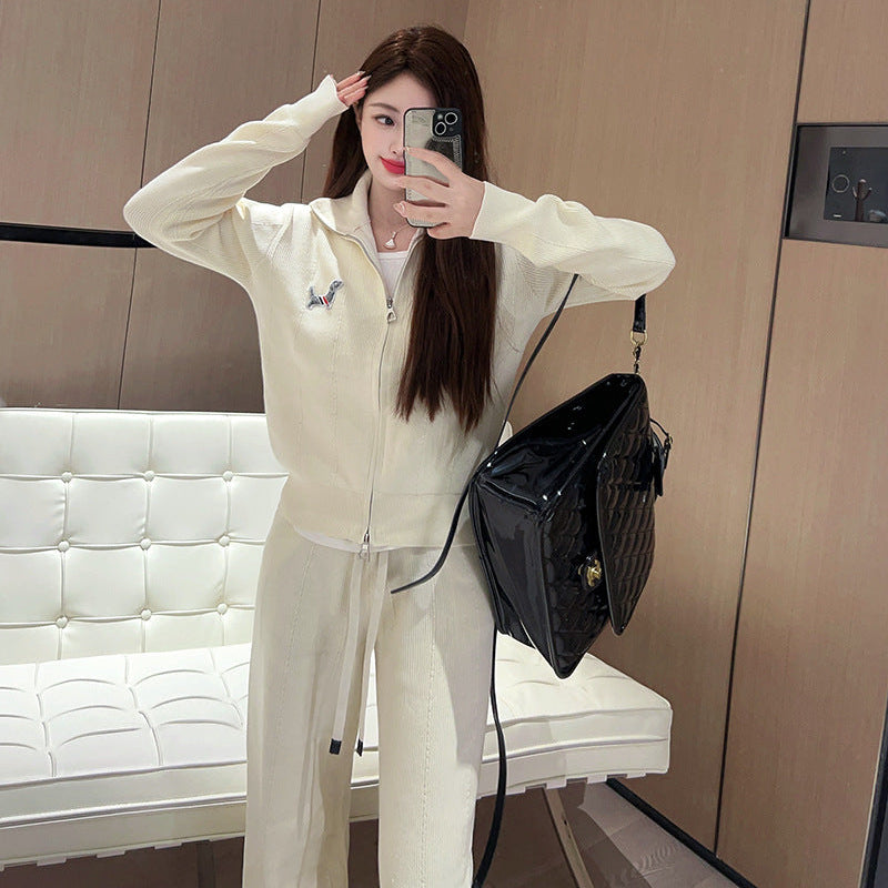 2025  Knitted suit