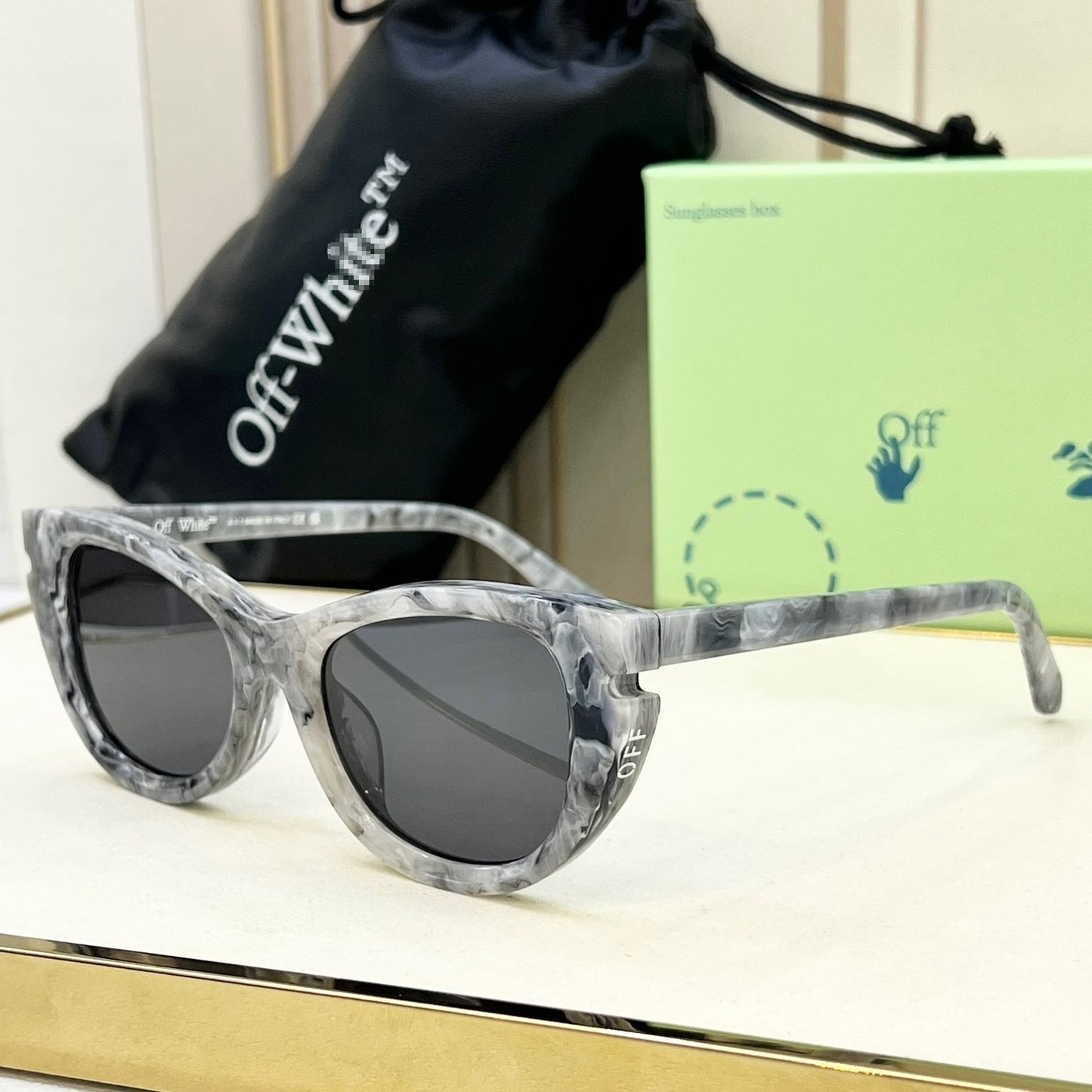 OFF Arrow logo sunglasses#097