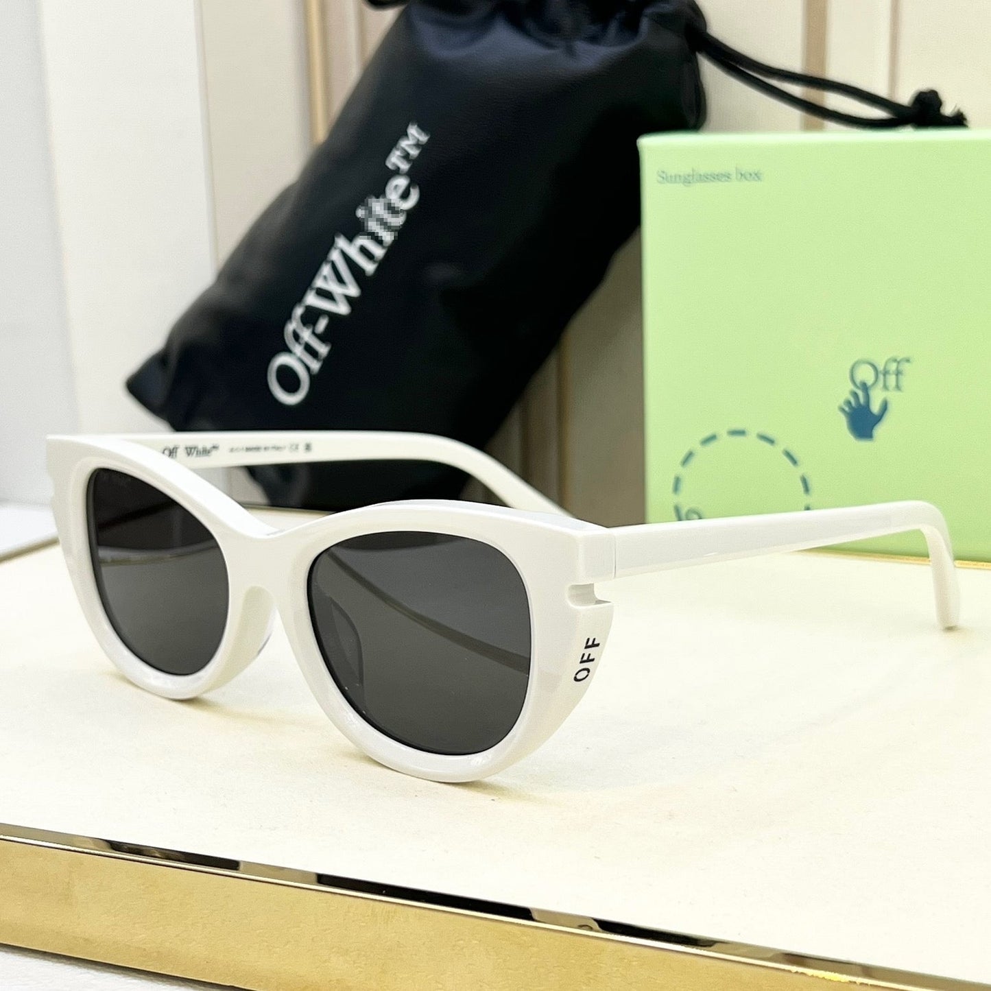 OFF Arrow logo sunglasses#097