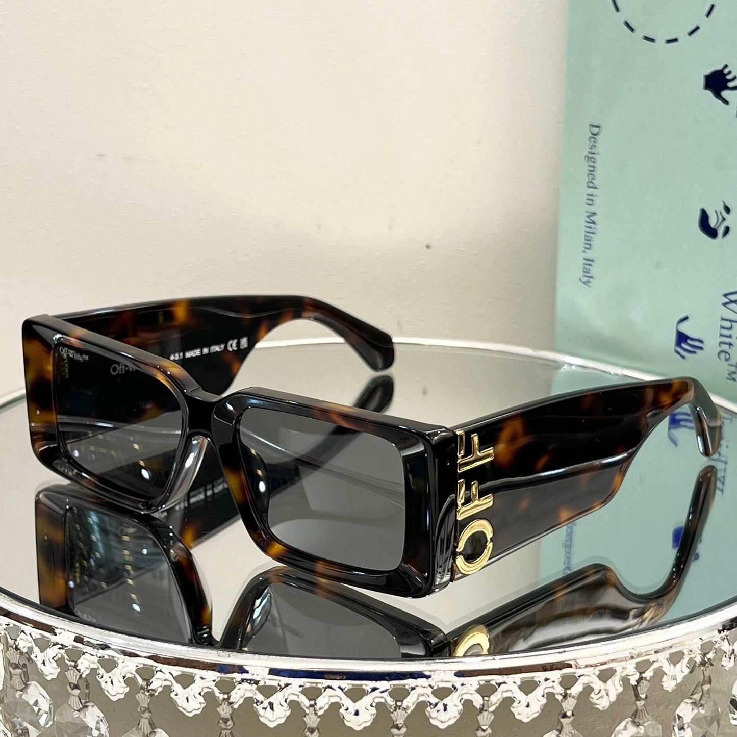 OFF Arrow logo sunglasses#097