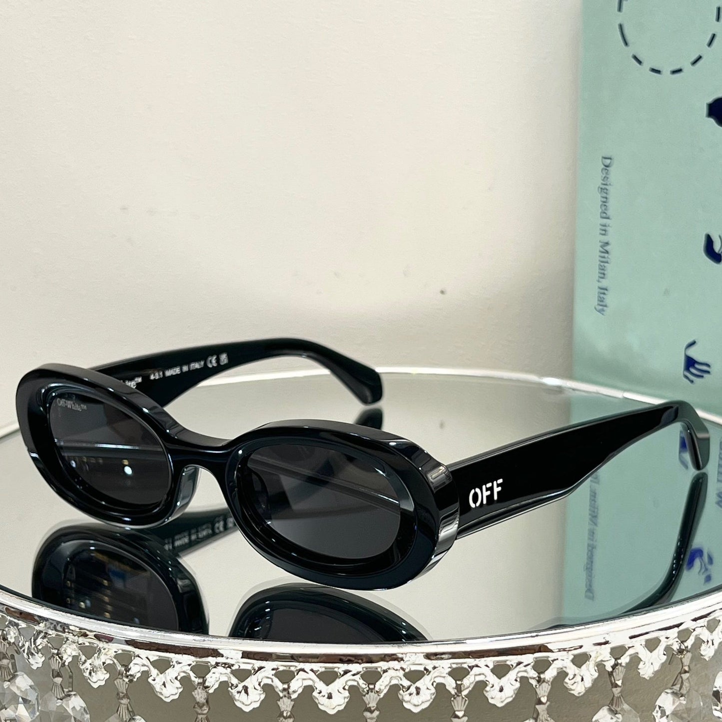 OFF Arrow logo sunglasses#087