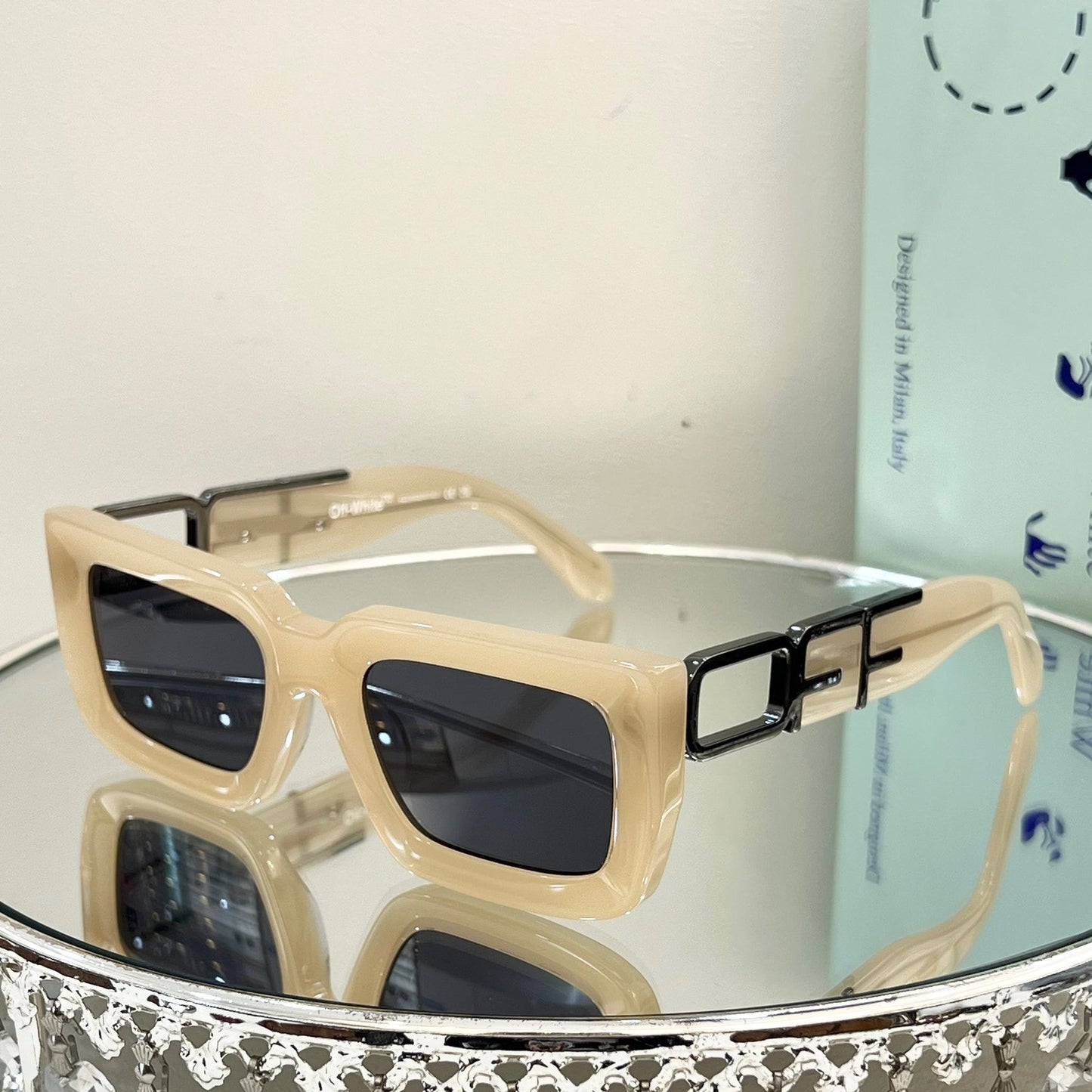 OFF  Arrow logo sunglasses#073