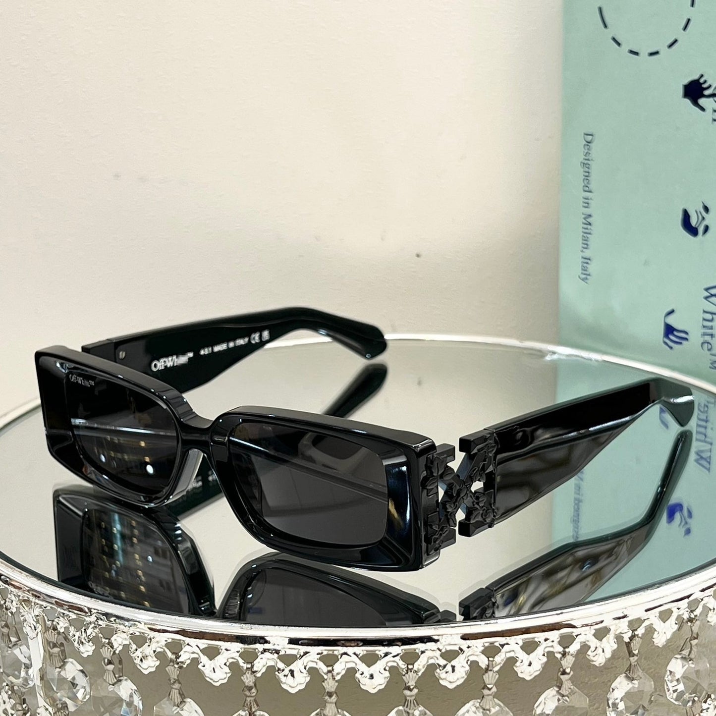 OFF Arrow logo sunglasses#098