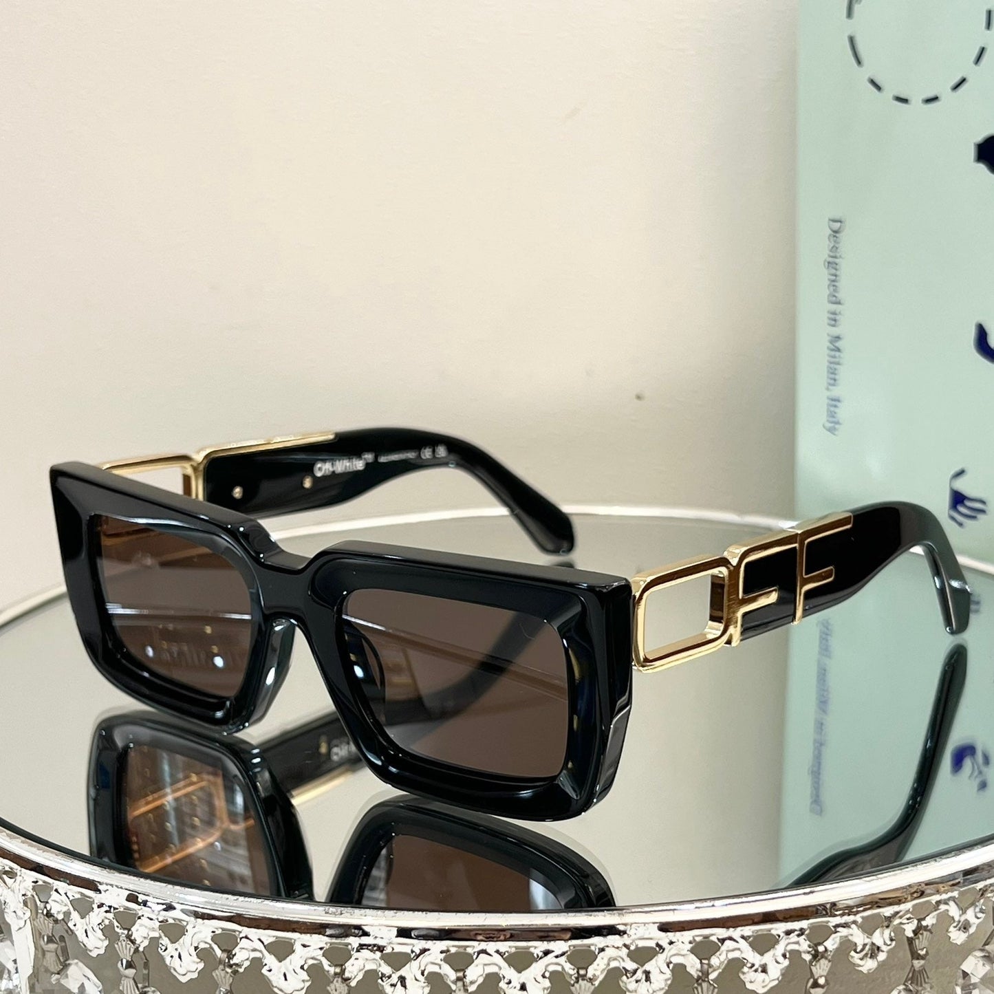 OFF  Arrow logo sunglasses#073