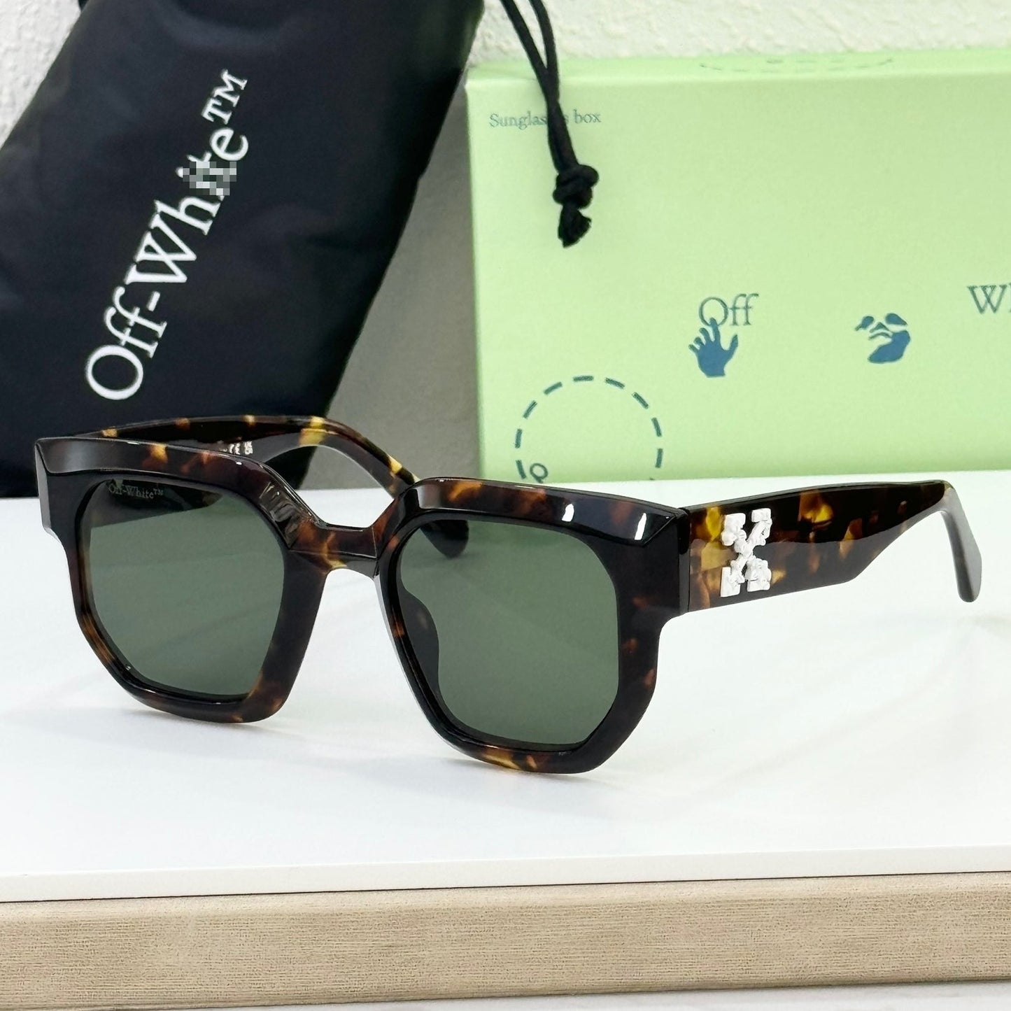 OFF  Arrow logo sunglasses#014