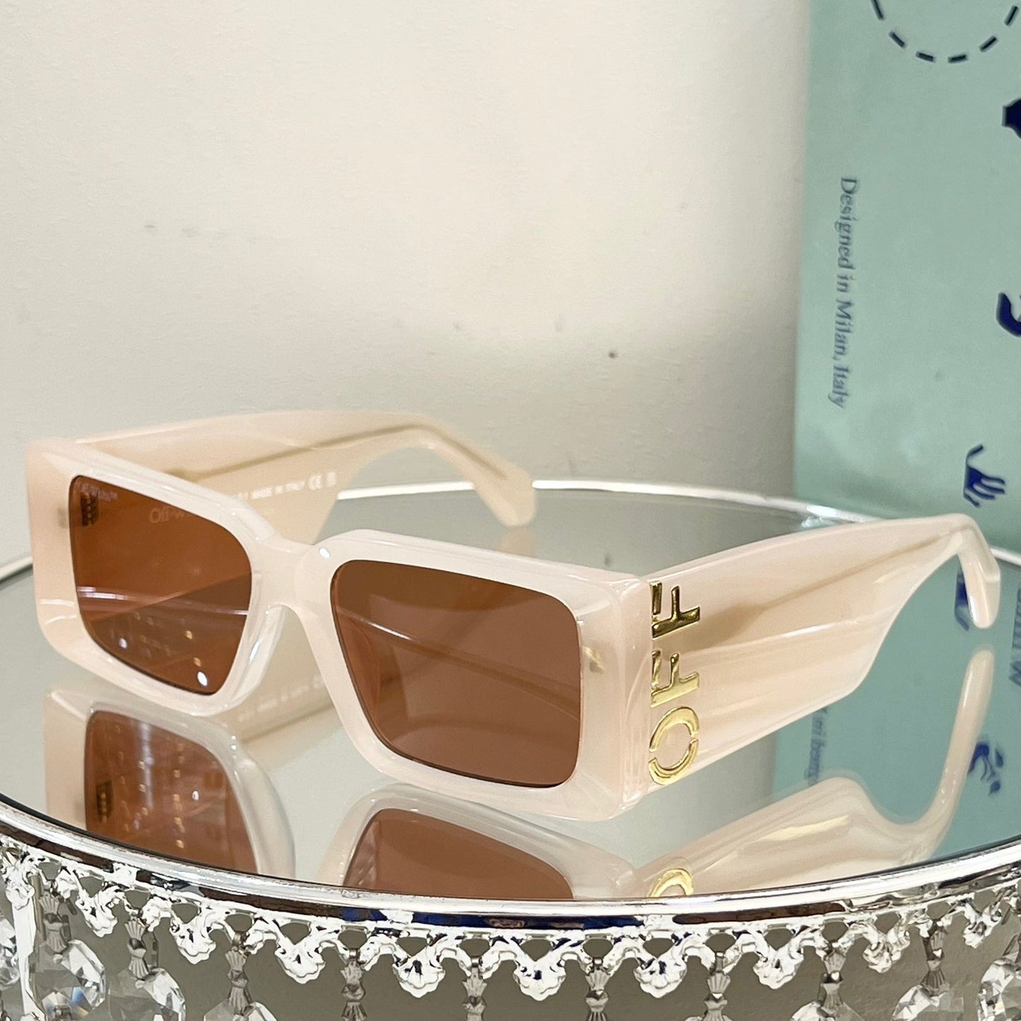 OFF Arrow logo sunglasses#097