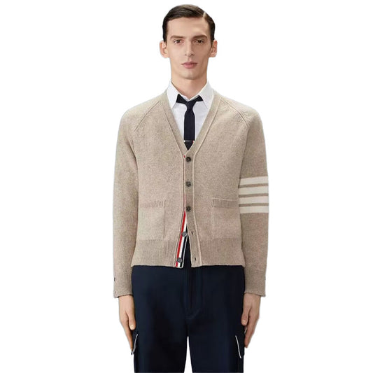 New round neck knit cardigan