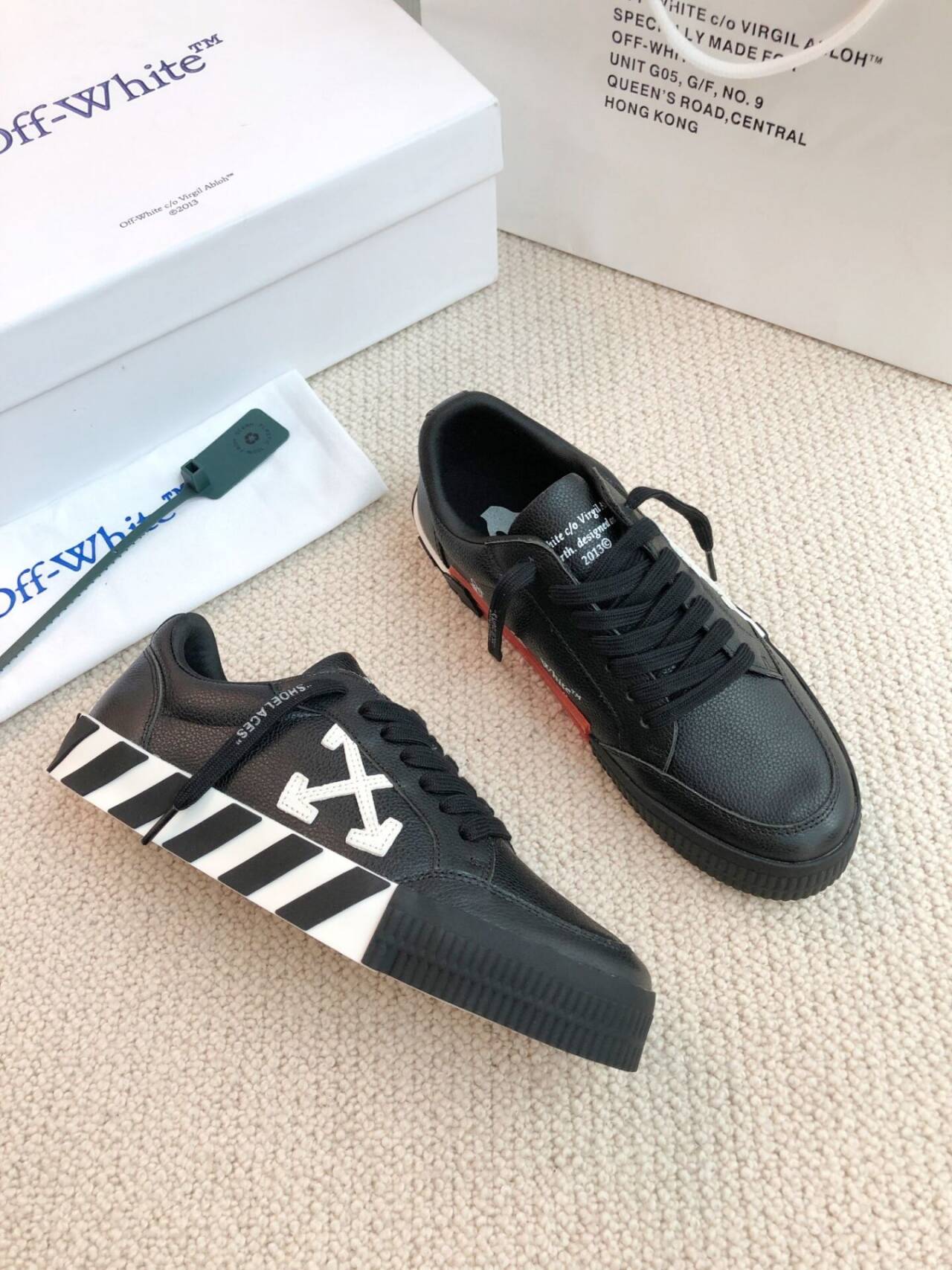 Off  Classic Leather Casual Shoes