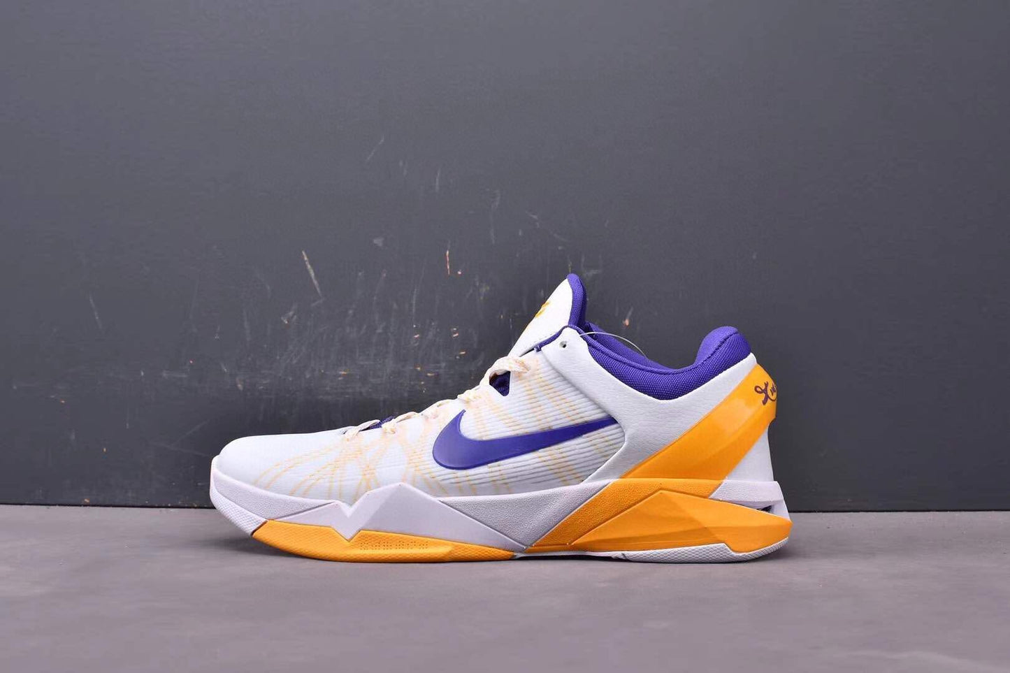Nike Zoom Kobe 7 Low-Top Basketball Shoes