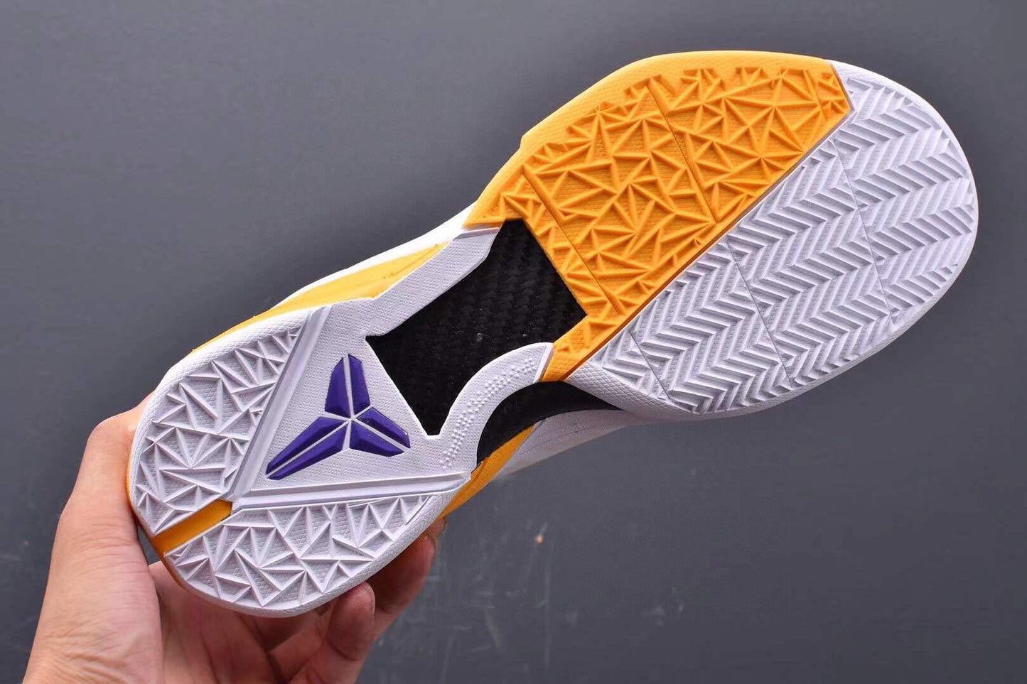 Nike Zoom Kobe 7 Low-Top Basketball Shoes