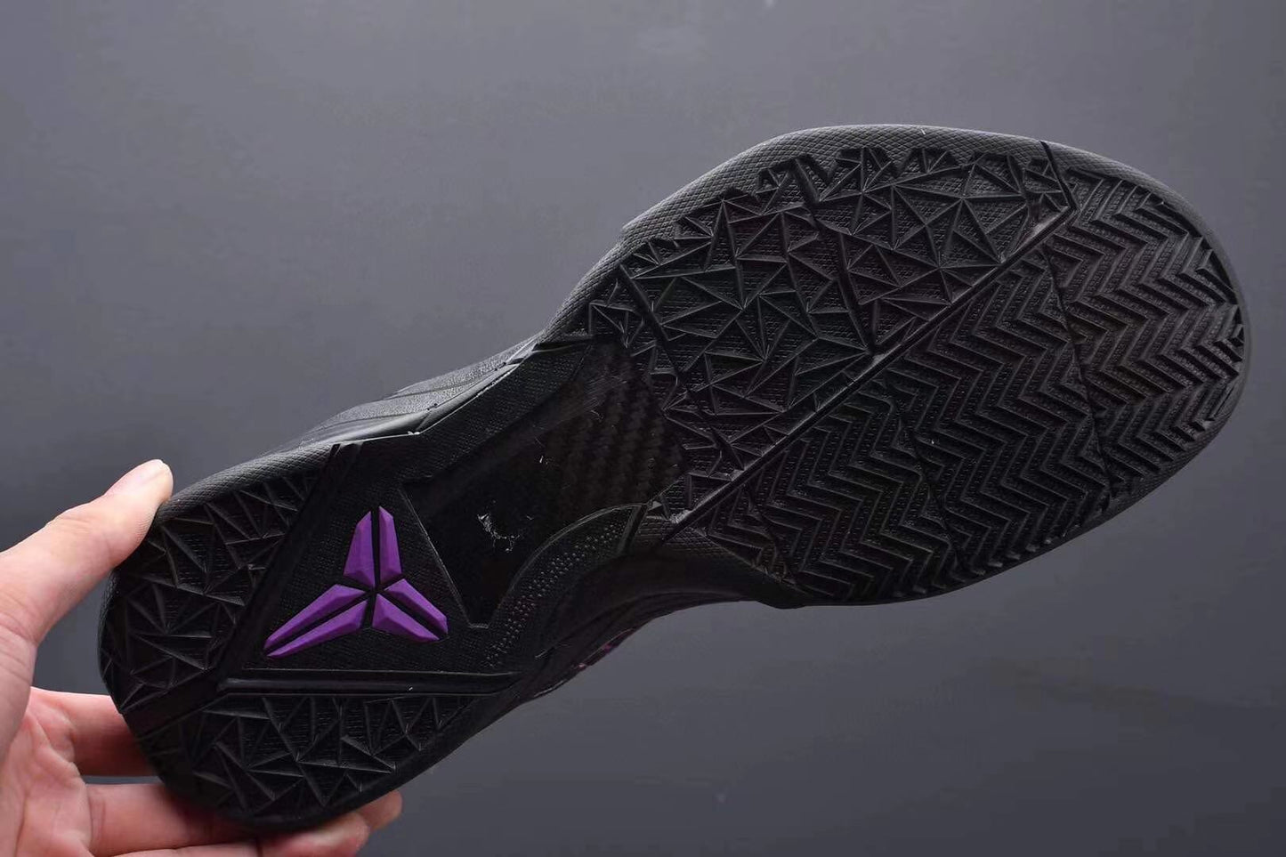Nike Zoom Kobe 7 Low-Top Basketball Shoes