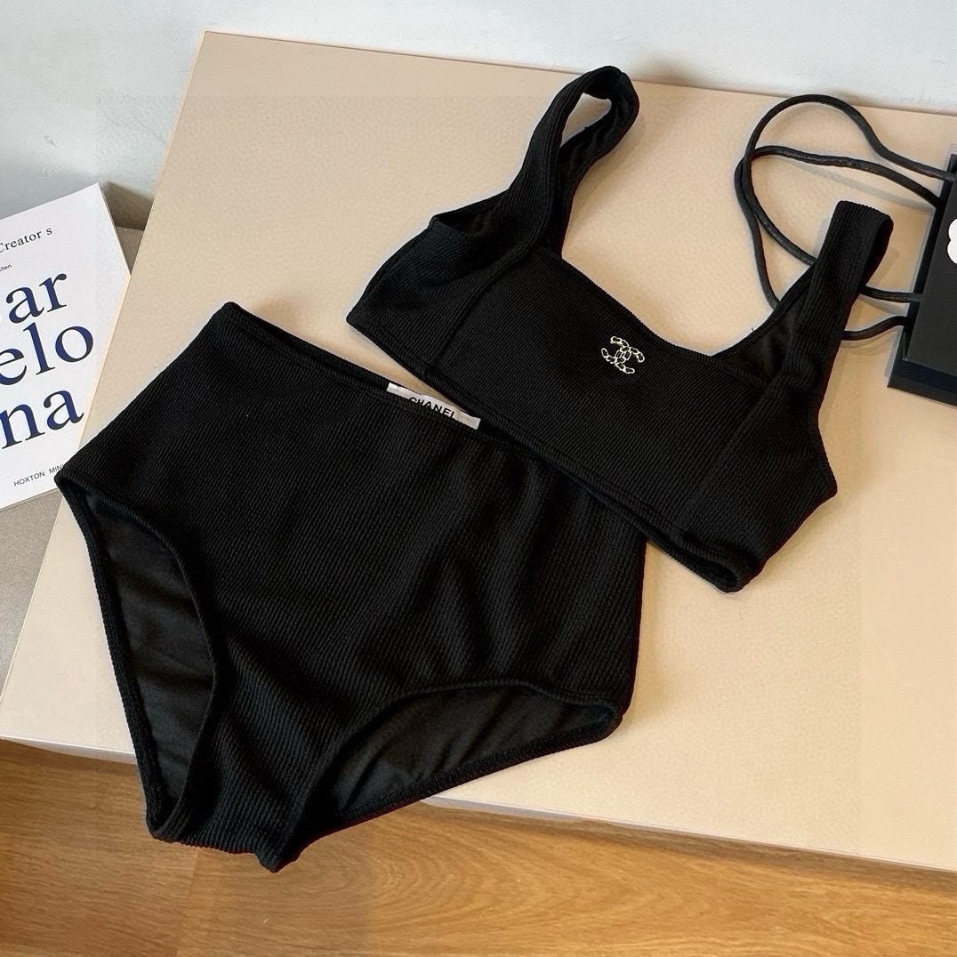 CC BIKINI SWIMSUIT SET IN BLACK ATTACHED WITH LOGO 629243