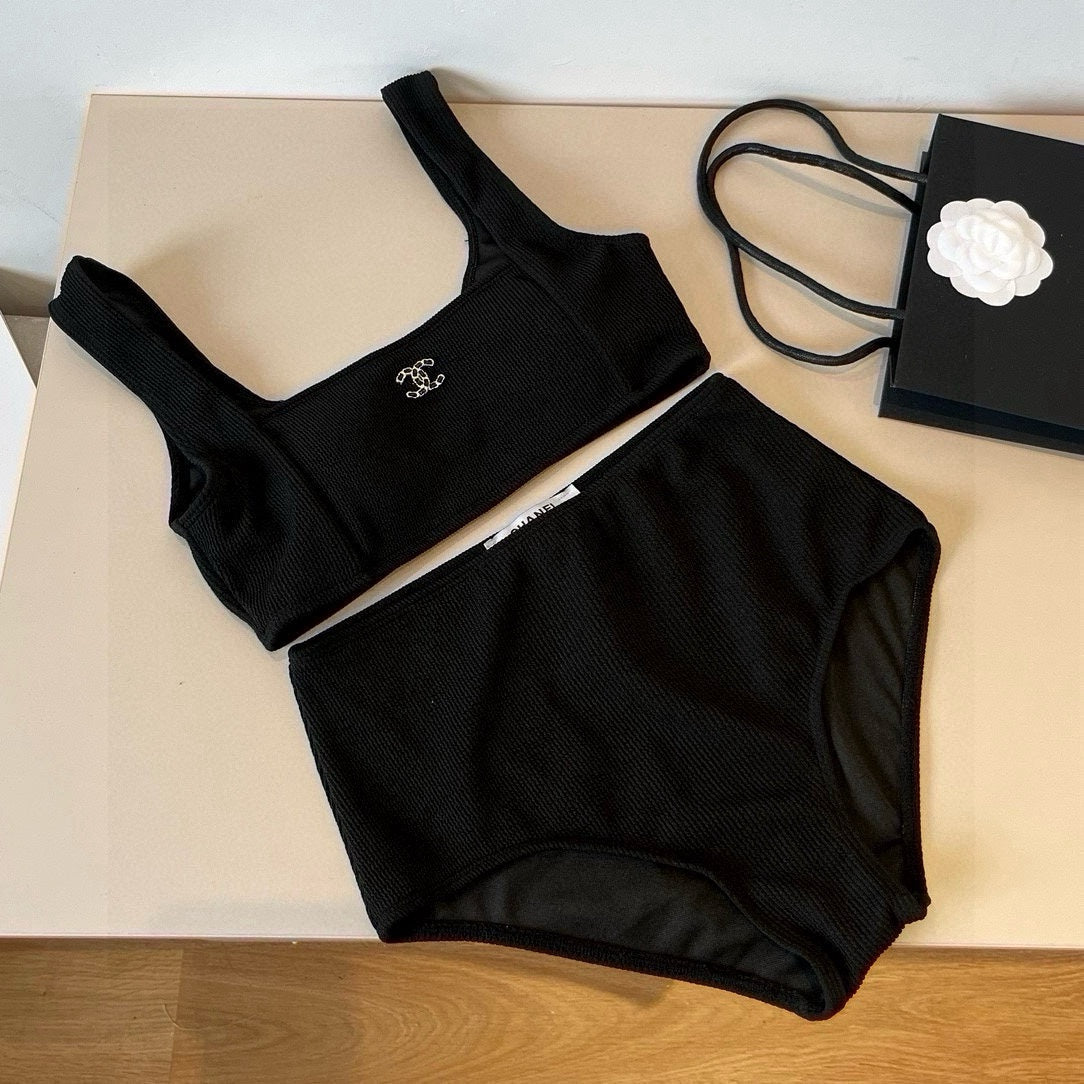 CC BIKINI SWIMSUIT SET IN BLACK ATTACHED WITH LOGO 629243