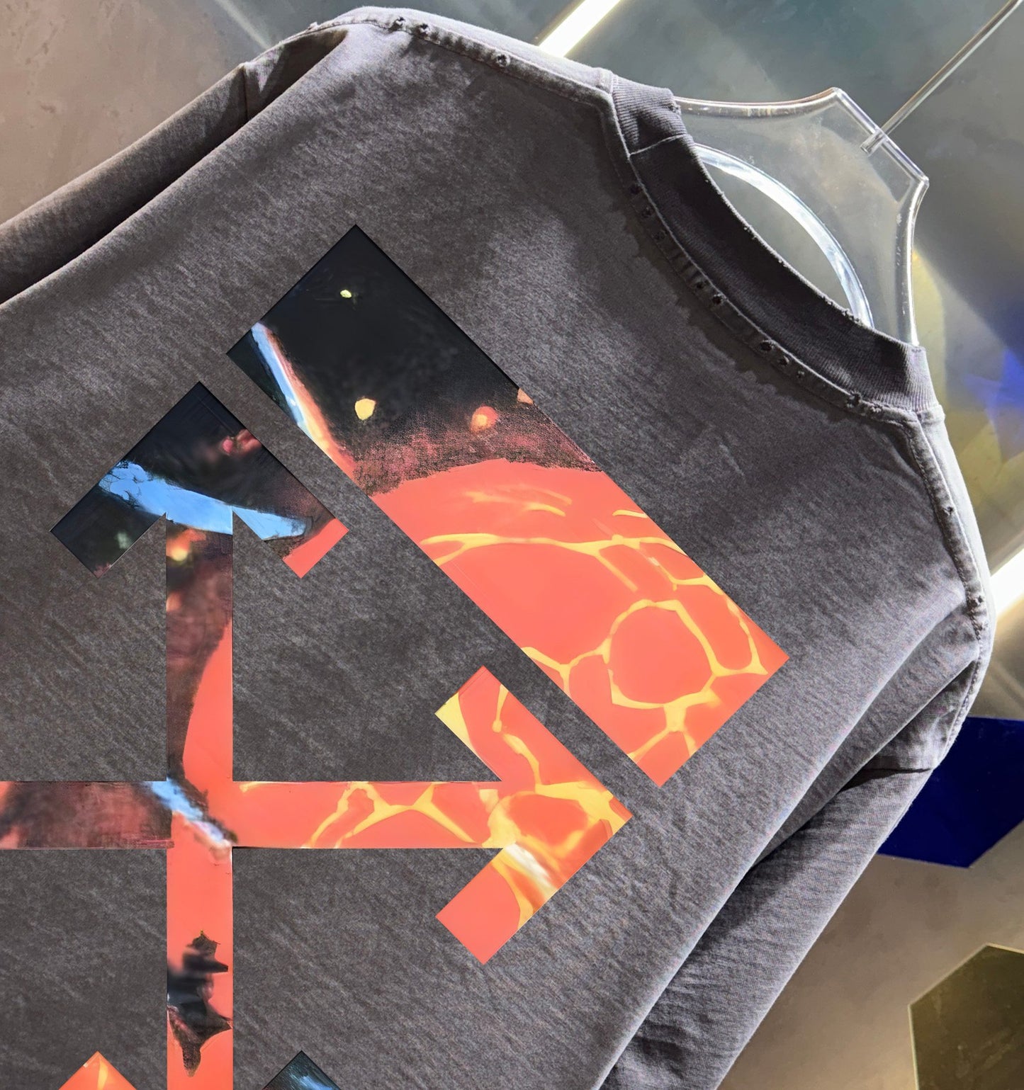 OFF  Distressed graphic T-shirt