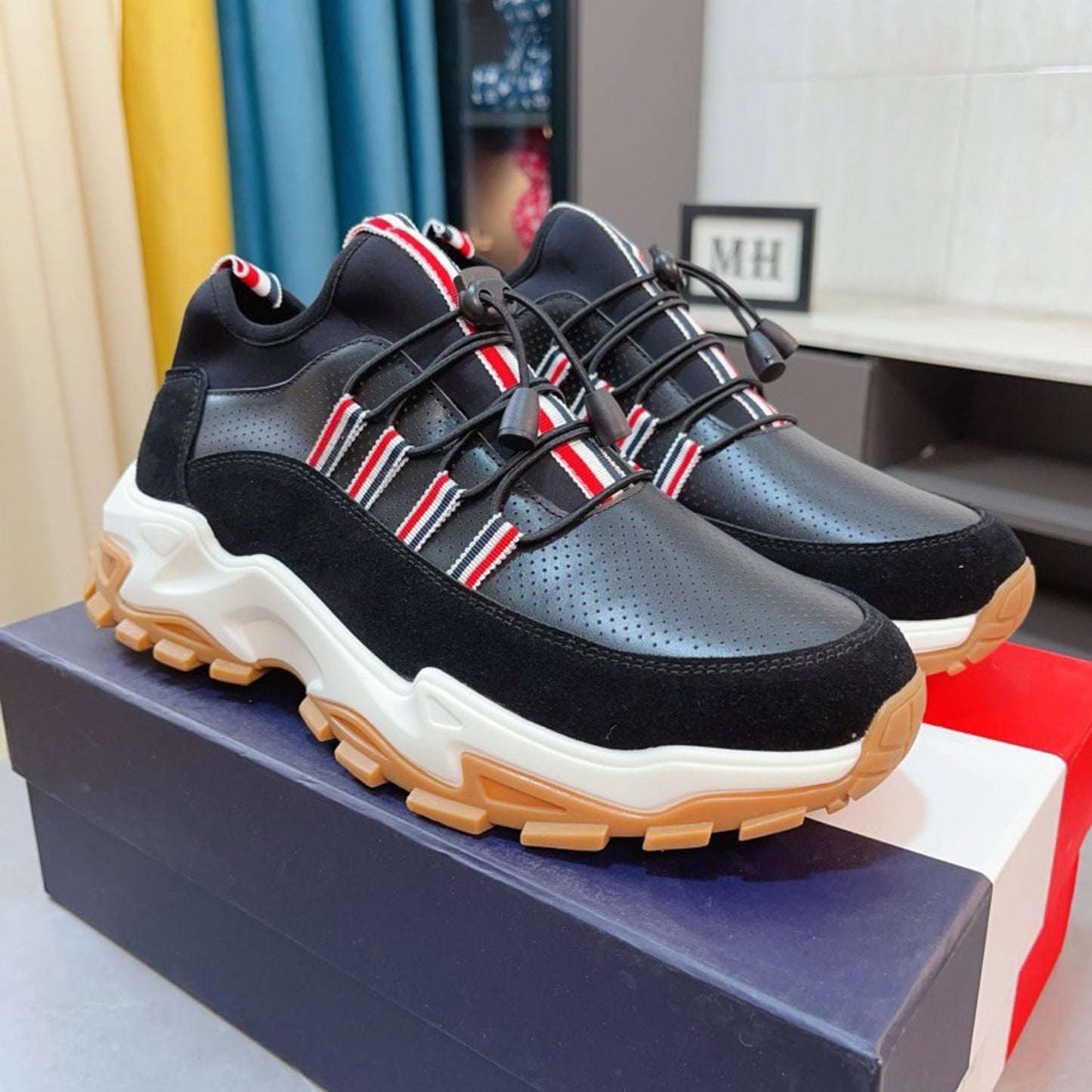 2025  Leather sneakers
