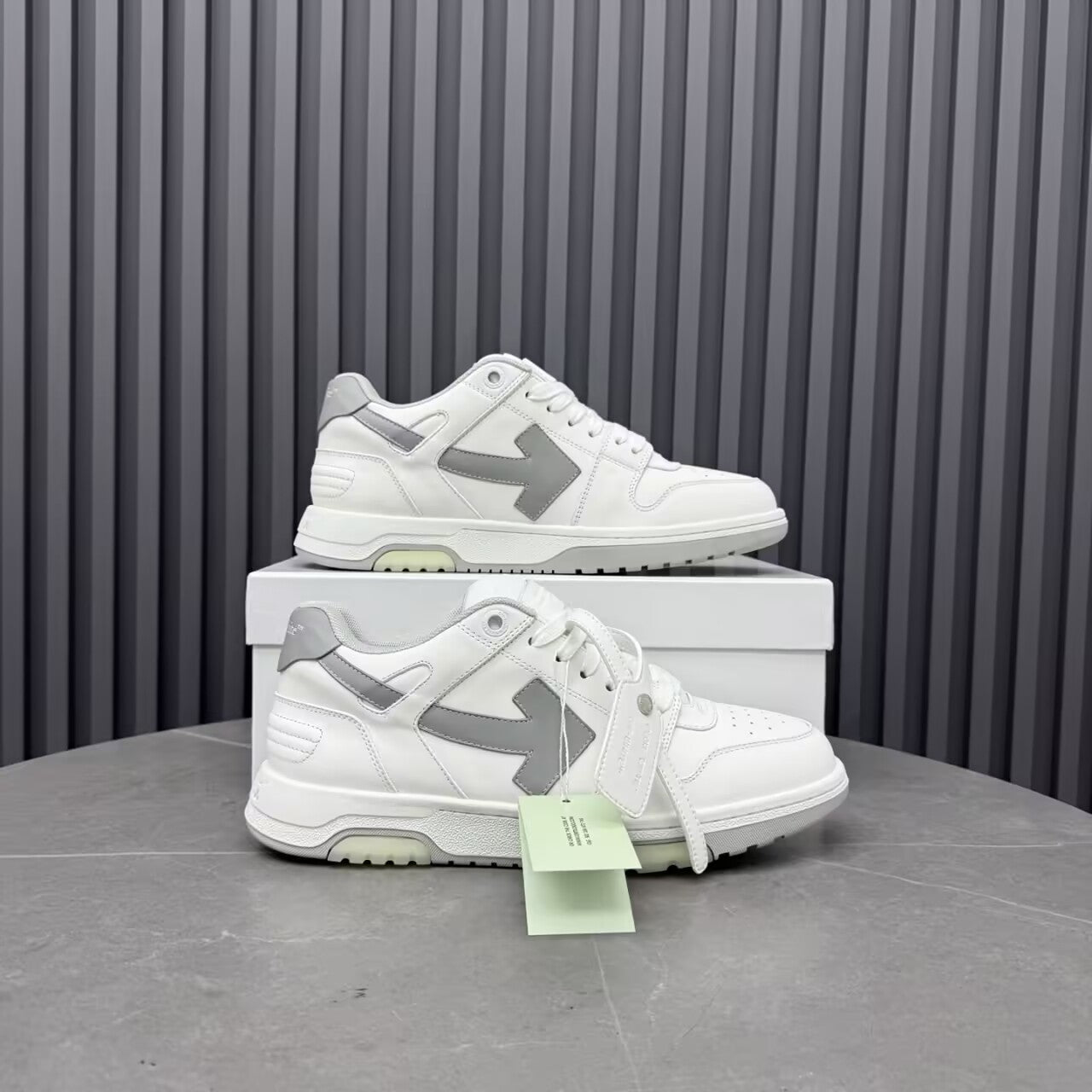 Off New white sneakers for men and women