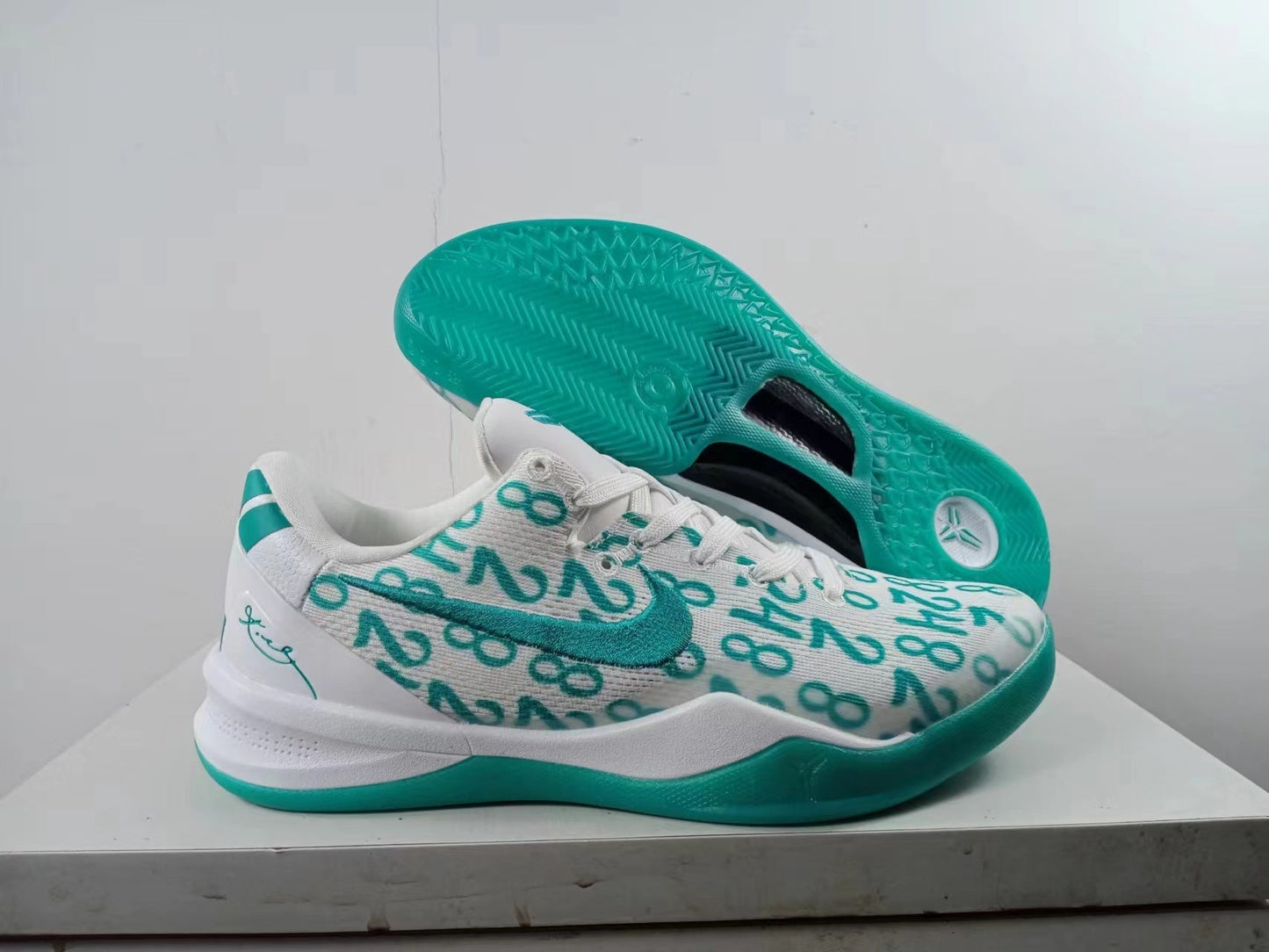 Nike Zoom Kobe 8 Basketball Shoes