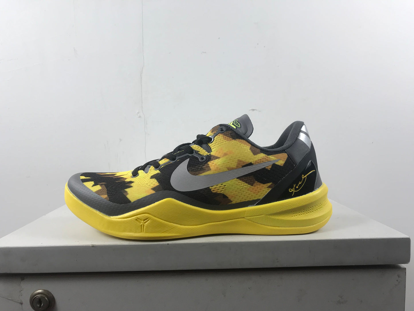 Nike Zoom Kobe 8 Basketball Shoes