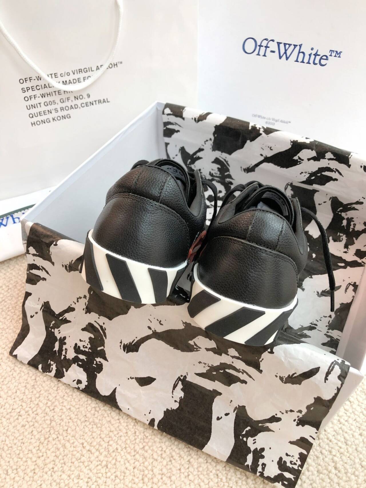 Off  Classic Leather Casual Shoes