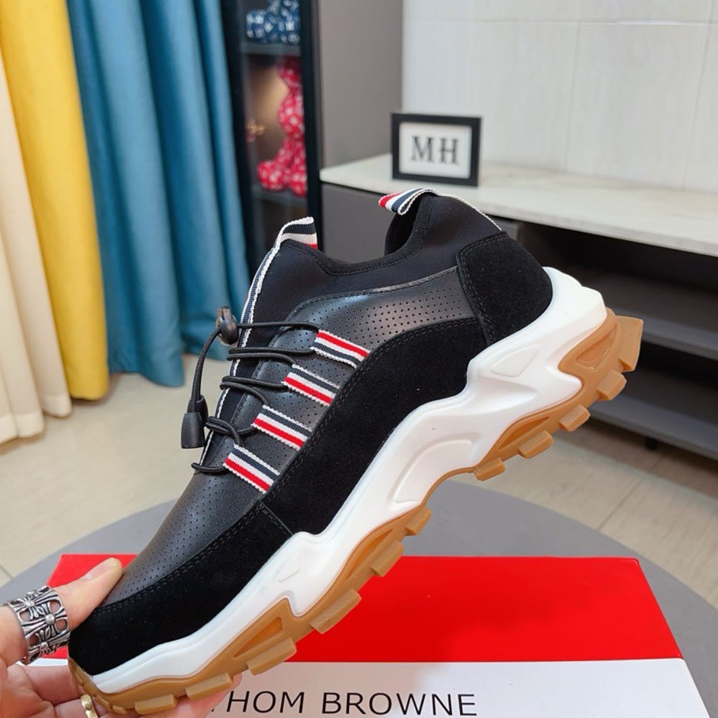 2025  Leather sneakers
