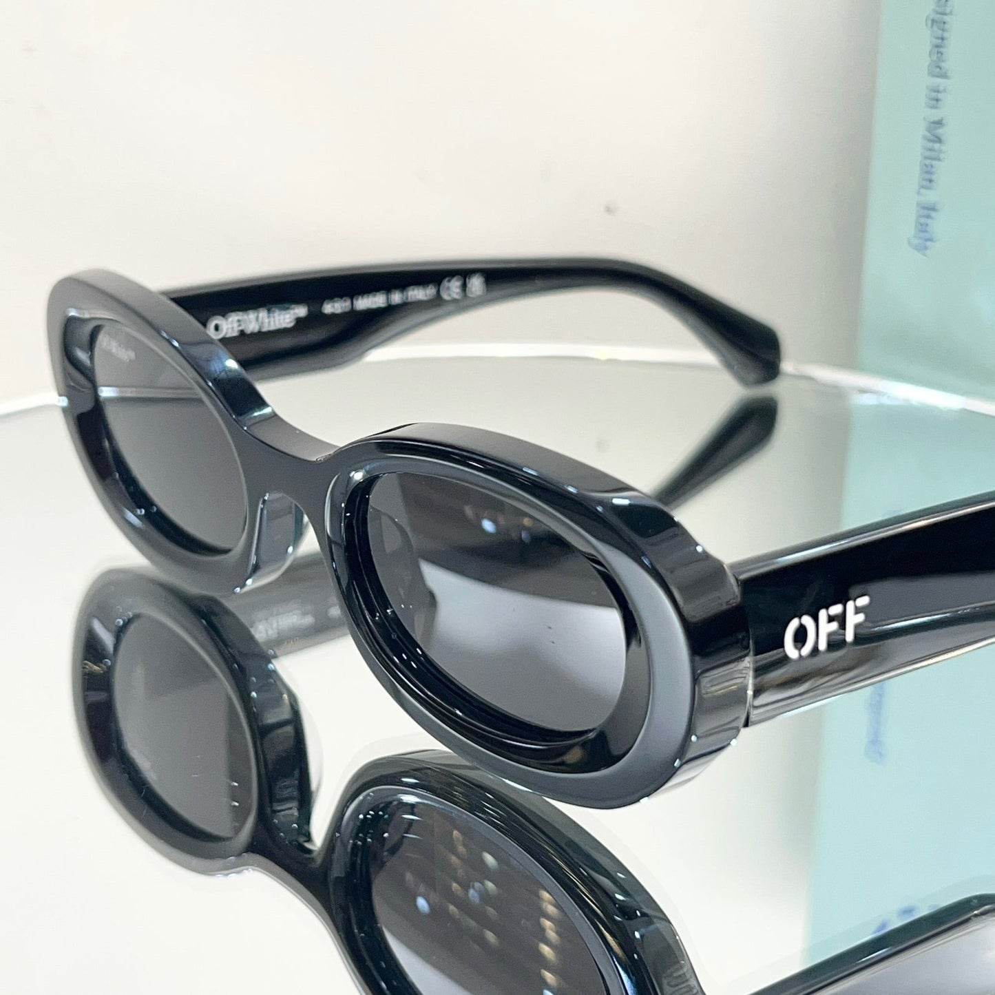 OFF Arrow logo sunglasses#087