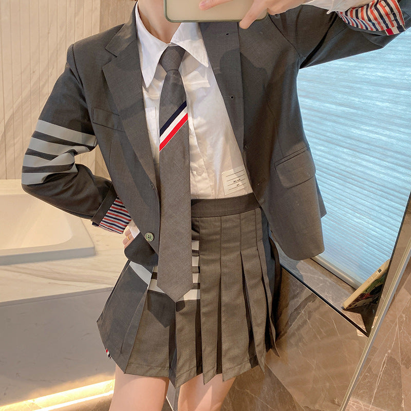 2025  Gray suit